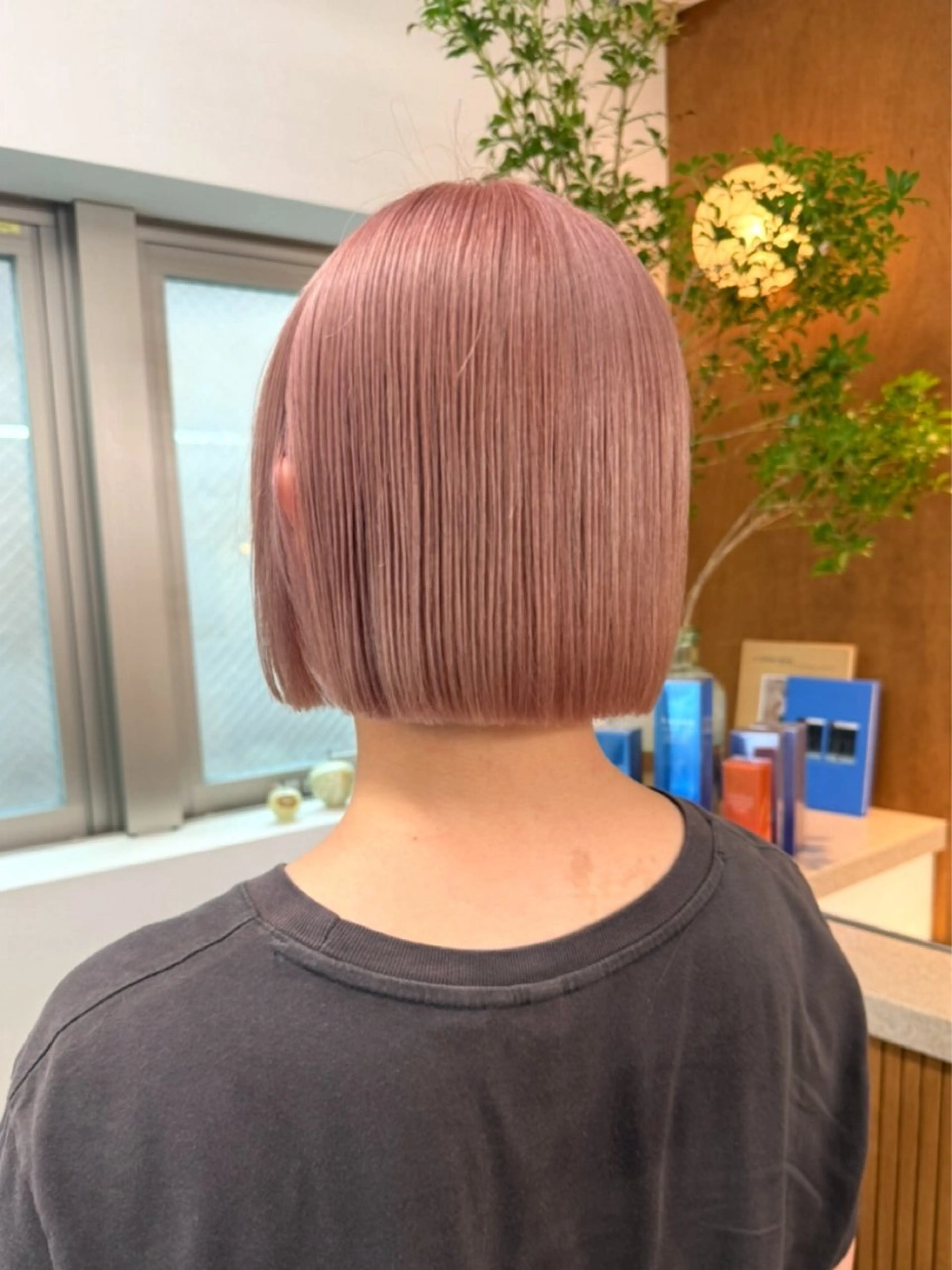 ミディアム カット ヘアカラー トリートメント 透明感・艶カラー/ 坂田友梨奈のヘアスタイル