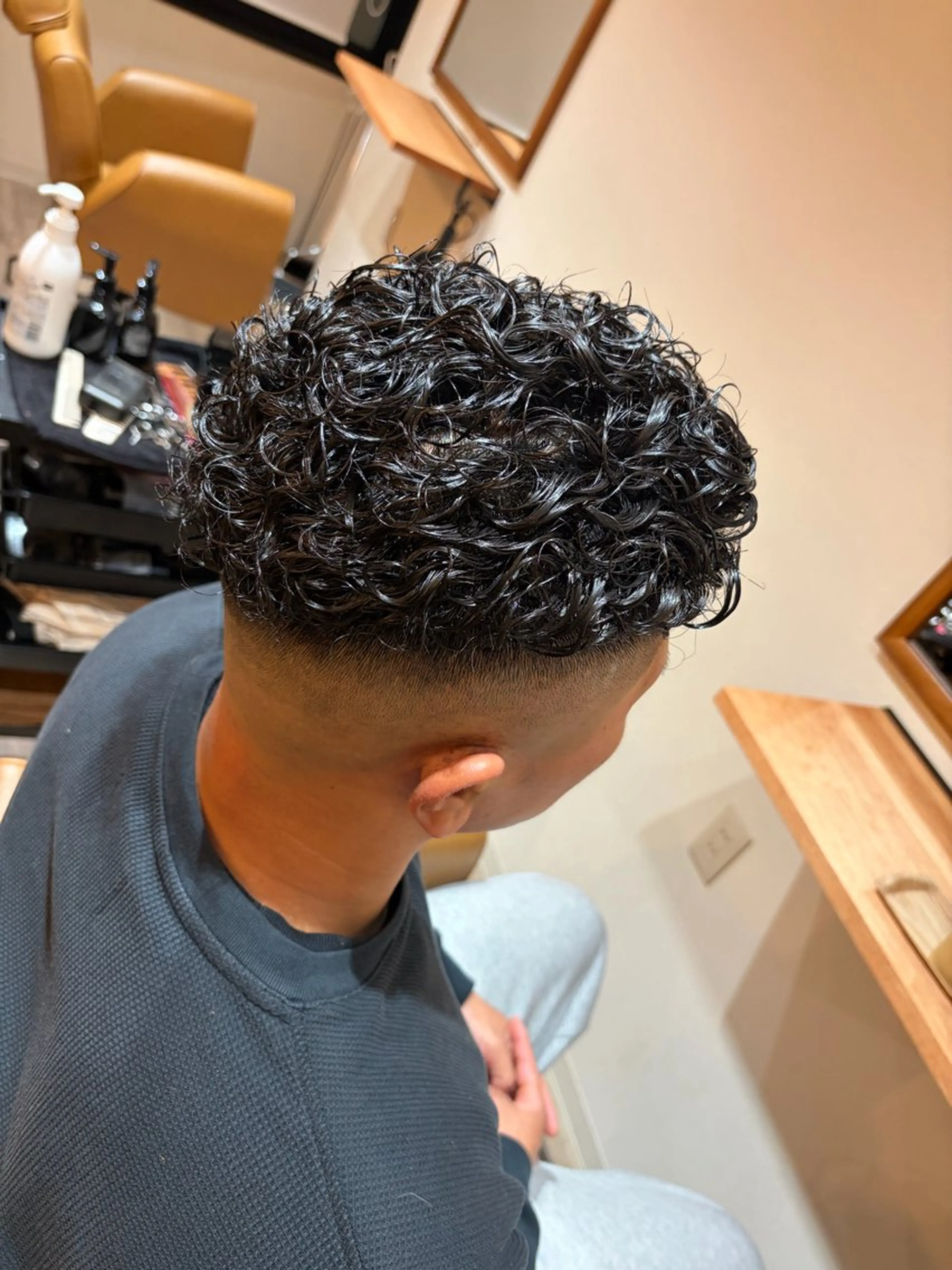 ショート カラー かきあげバング 黒原 将貴のヘアスタイル