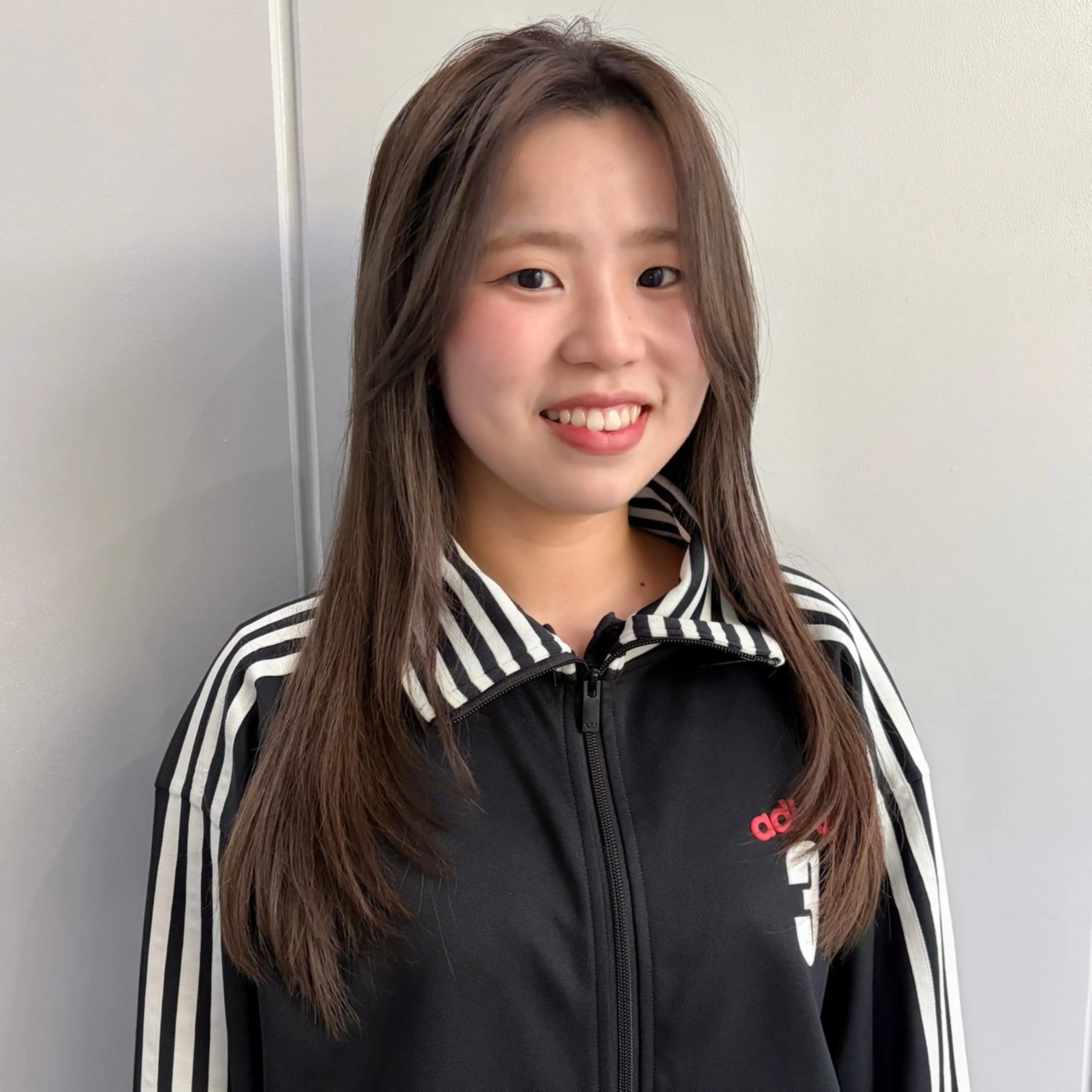 ロング カラー ベージュカラー ブラウンカラー ブラウンベージュ レイヤーカット Ayaka/ショート /レイヤー/パーマのヘアスタイル