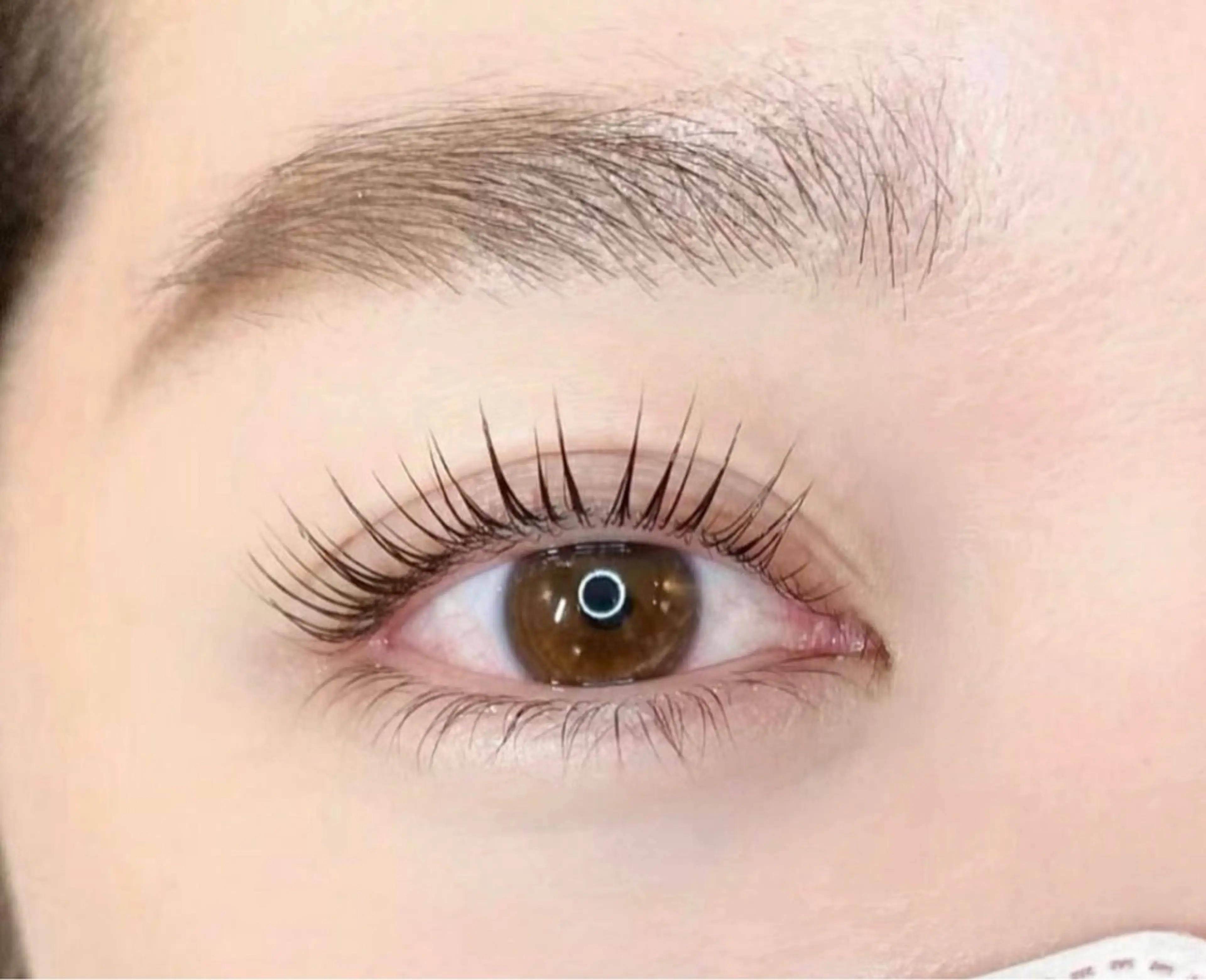 マツエク・マツパ 付け放題 バインドロック 束感まつ毛 フラットラッシュ ナチュラル ラッキーネイルサロン 西川口東口店のネイルデザイン