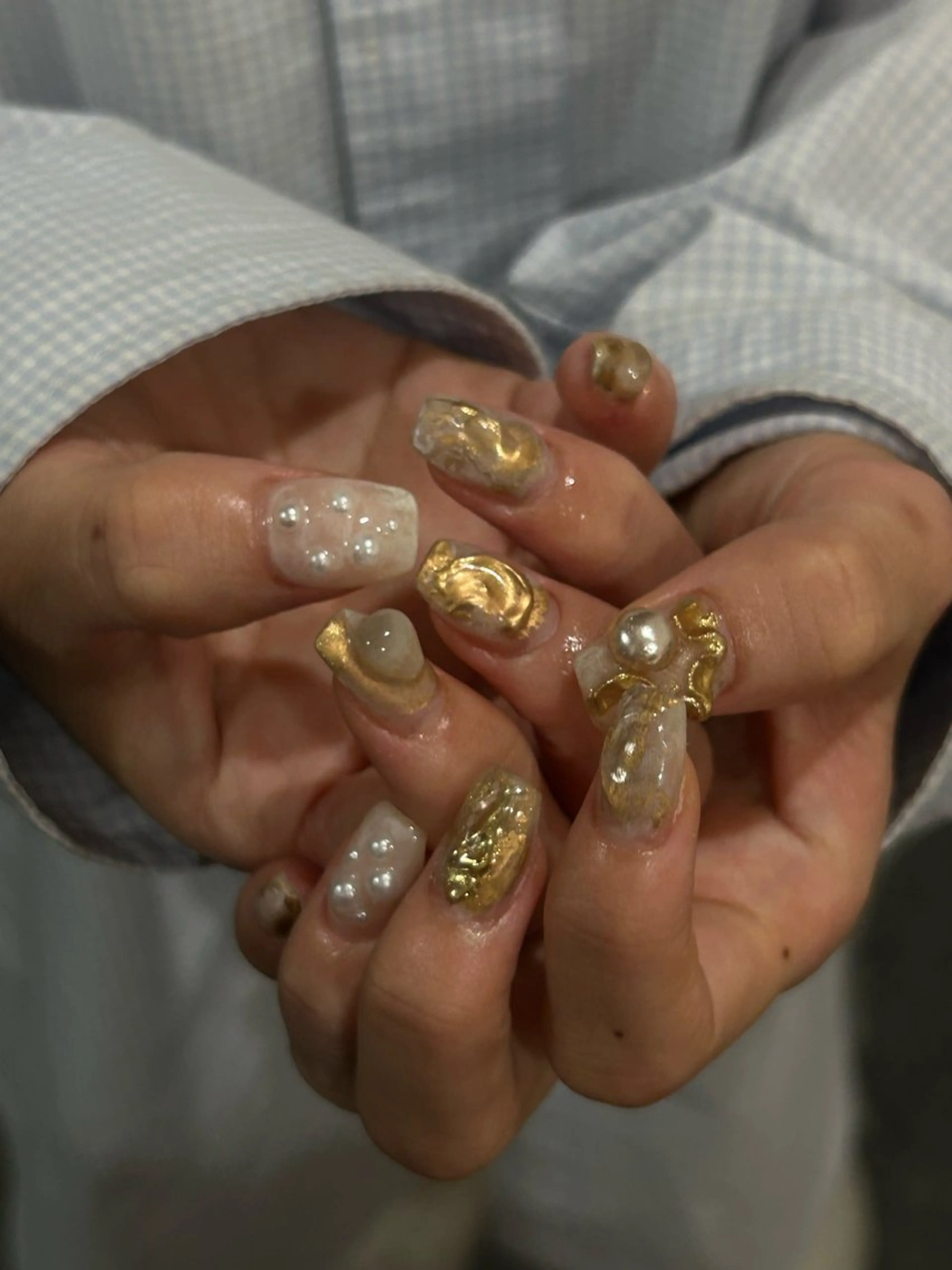 ネイル ゴールド ニュアンスネイル シンプルネイル sakae yurinaのネイルデザイン