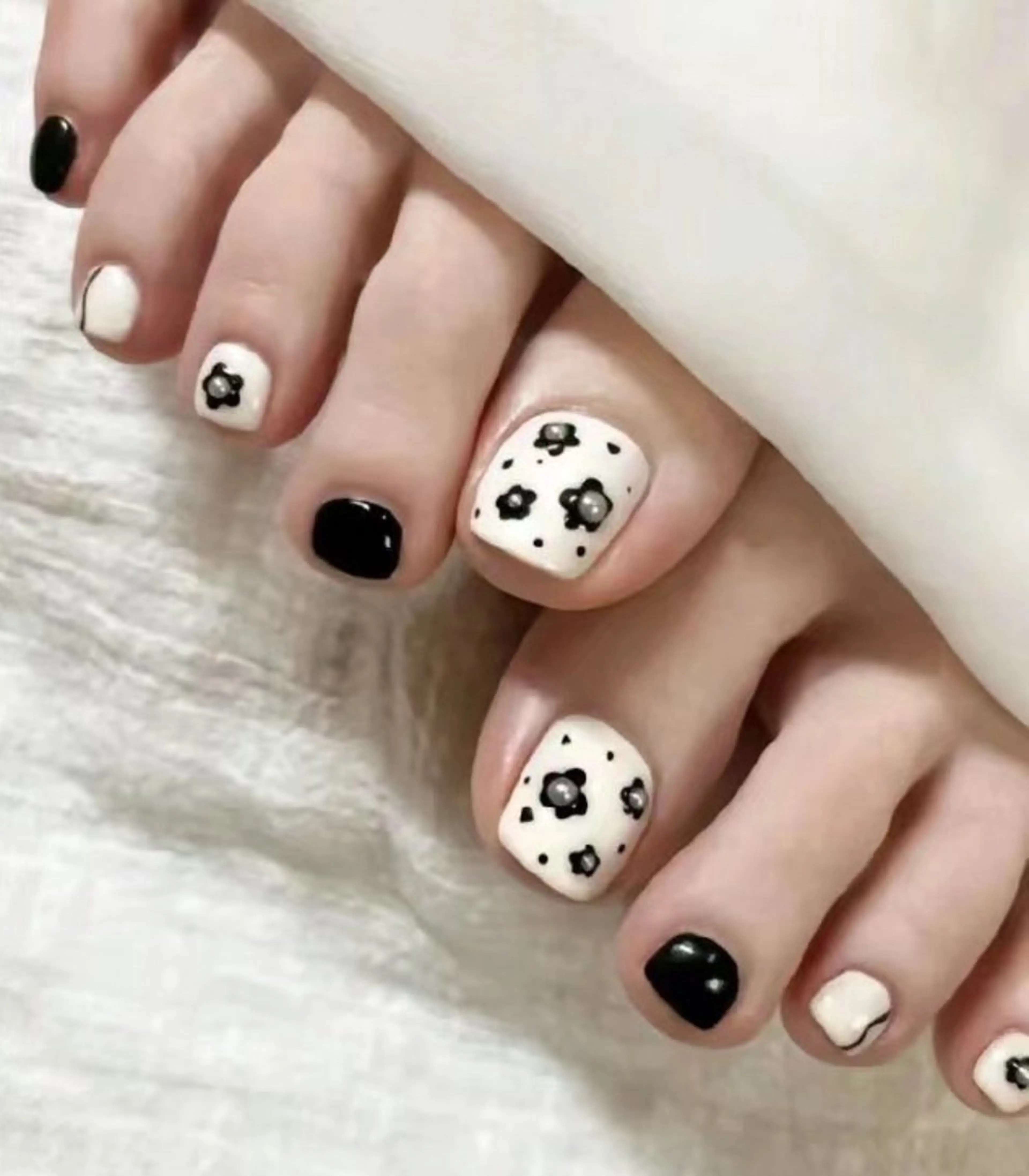 ネイル フットネイル Kaka_ パラジェル、長さだしのネイルデザイン