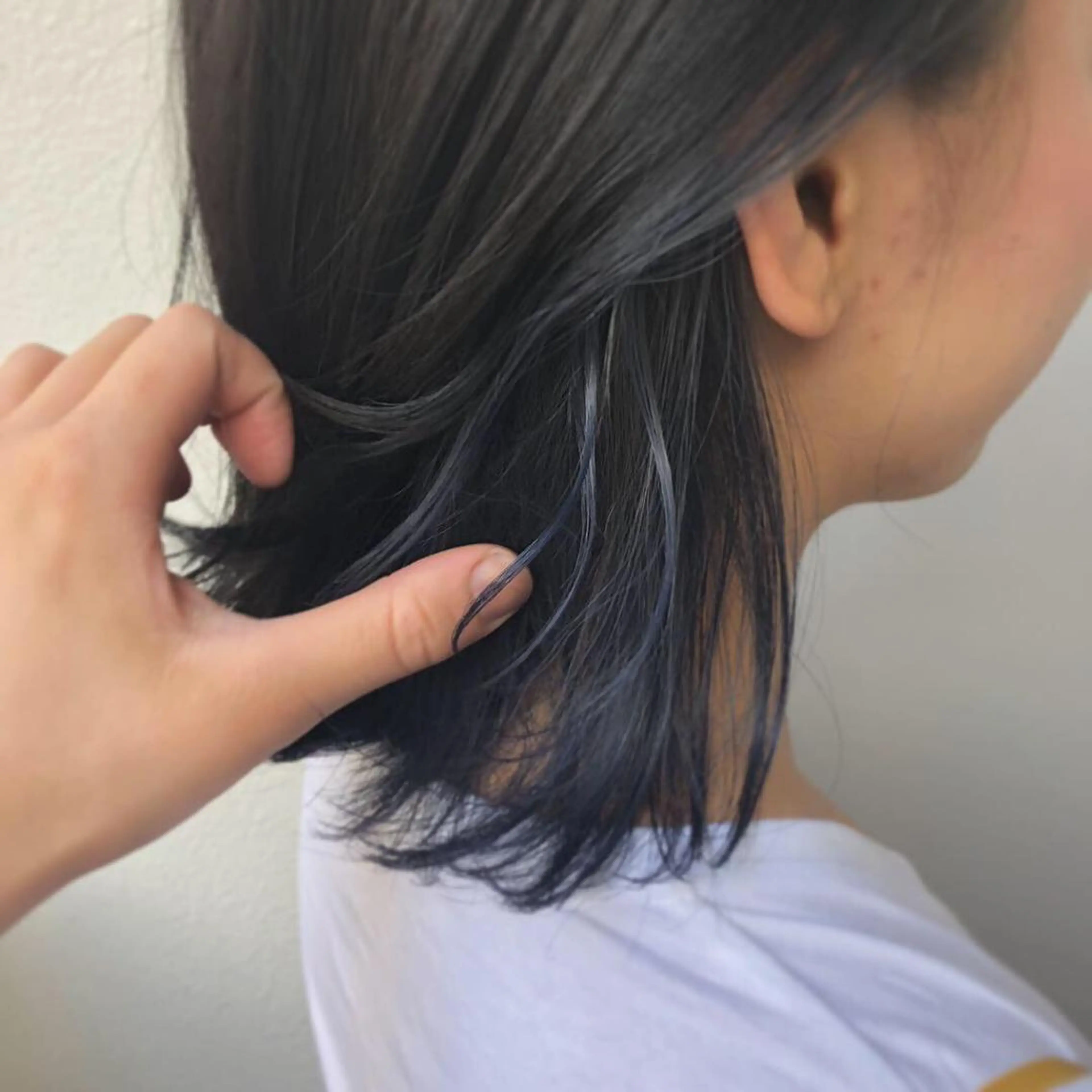 ミディアム カラー ヘアアレンジ アッシュ ブルーカラー ダークアッシュ ネイビーカラー 美髪矯正/透明感カラ ー🫧YUUKI🫧のヘアスタイル