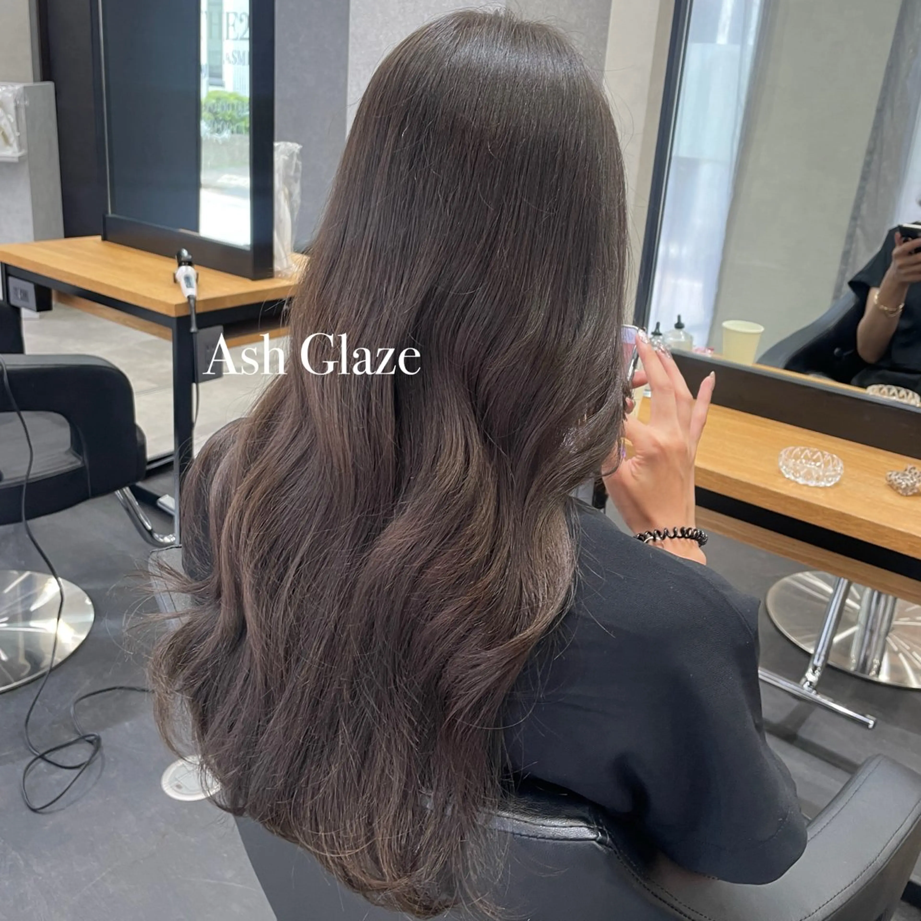 ロング カラー アッシュ アッシュグレー アッシュグレージュ グレージュ THE2ND 大竹 瞳のヘアスタイル