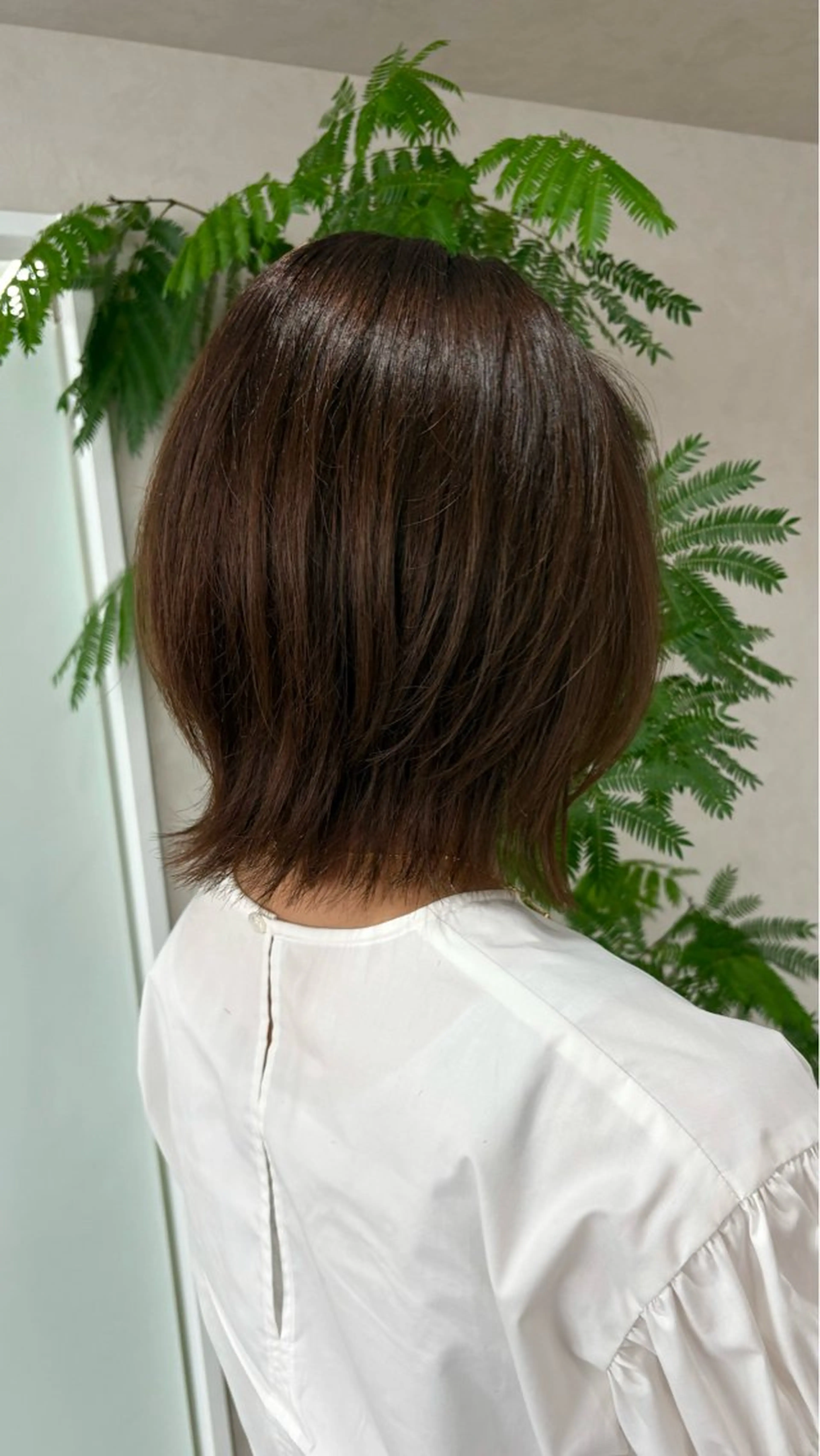 ショート カラー ボブレイヤー ブラウンカラー ショコラブラウン ボブ レイヤーカット カット ヘアカラー トリートメント qumu 横浜所属・🌿ボブ/縮毛矯正/ 透明感カラー🌿神永のヘアスタイル