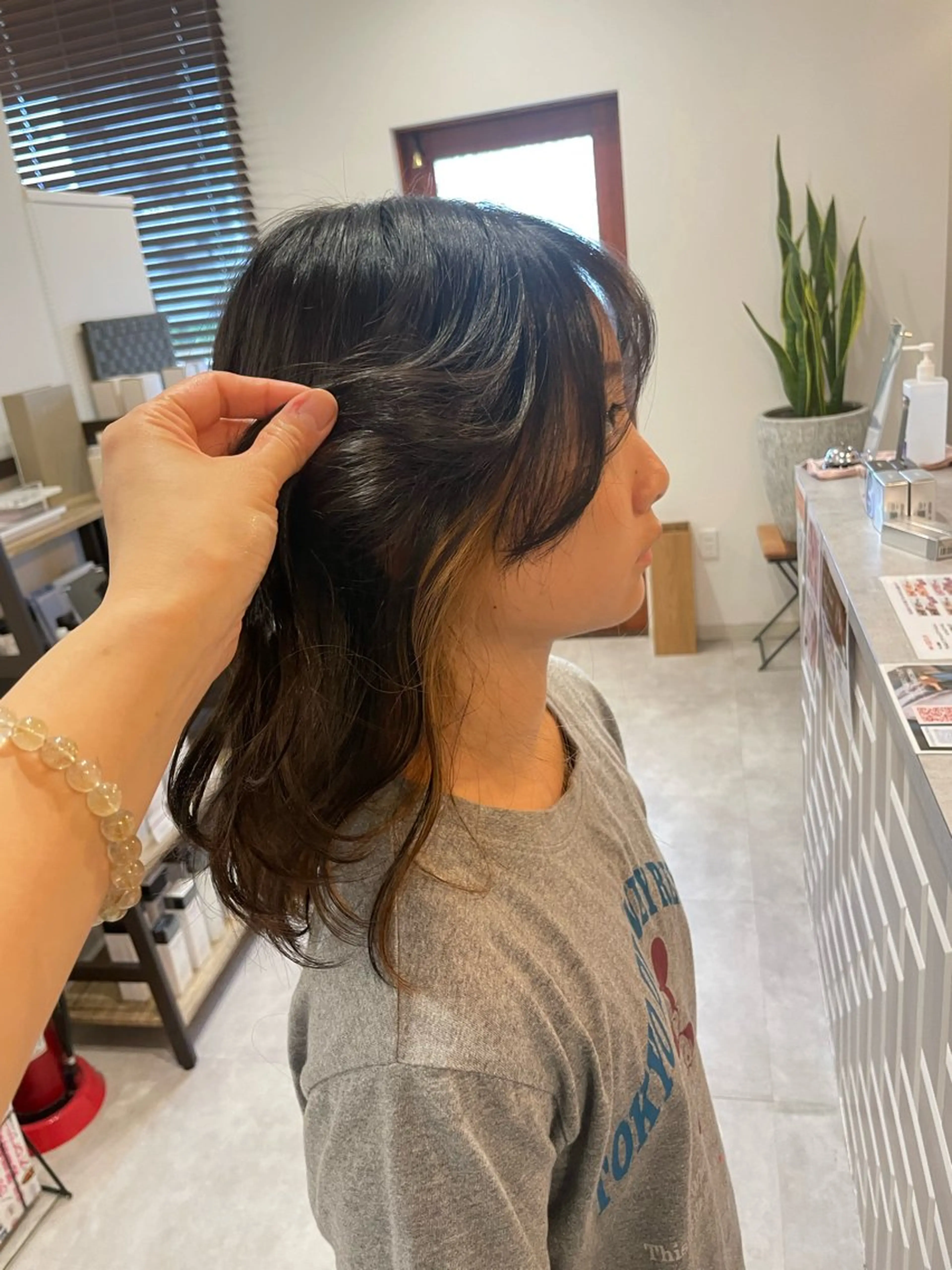 ロング やまこし 美裕樹のヘアスタイル