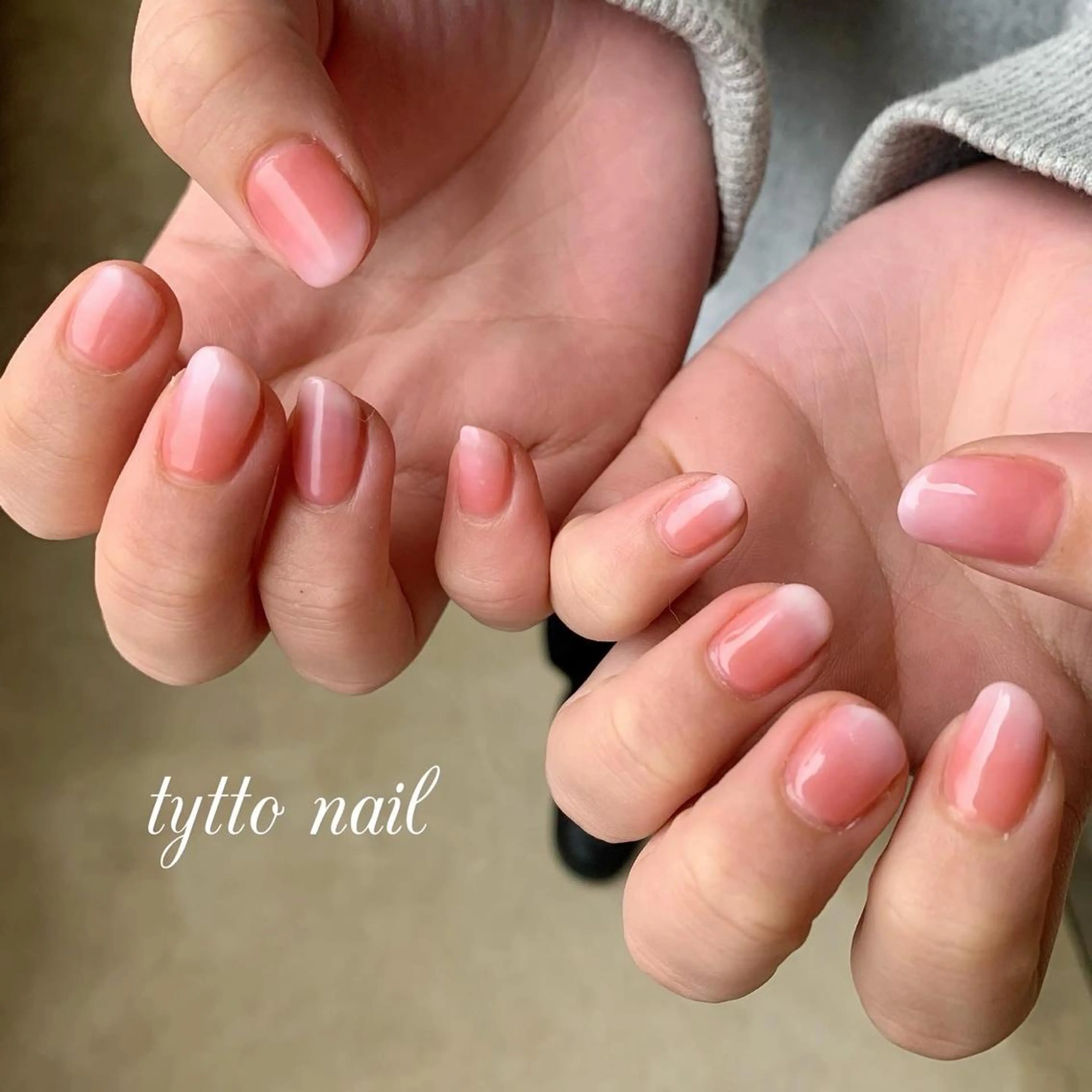 ネイル グラデーション オフィスネイル 冬ネイル ハンドネイル tytto nail ❤︎‪‪eri‪‪のネイルデザイン