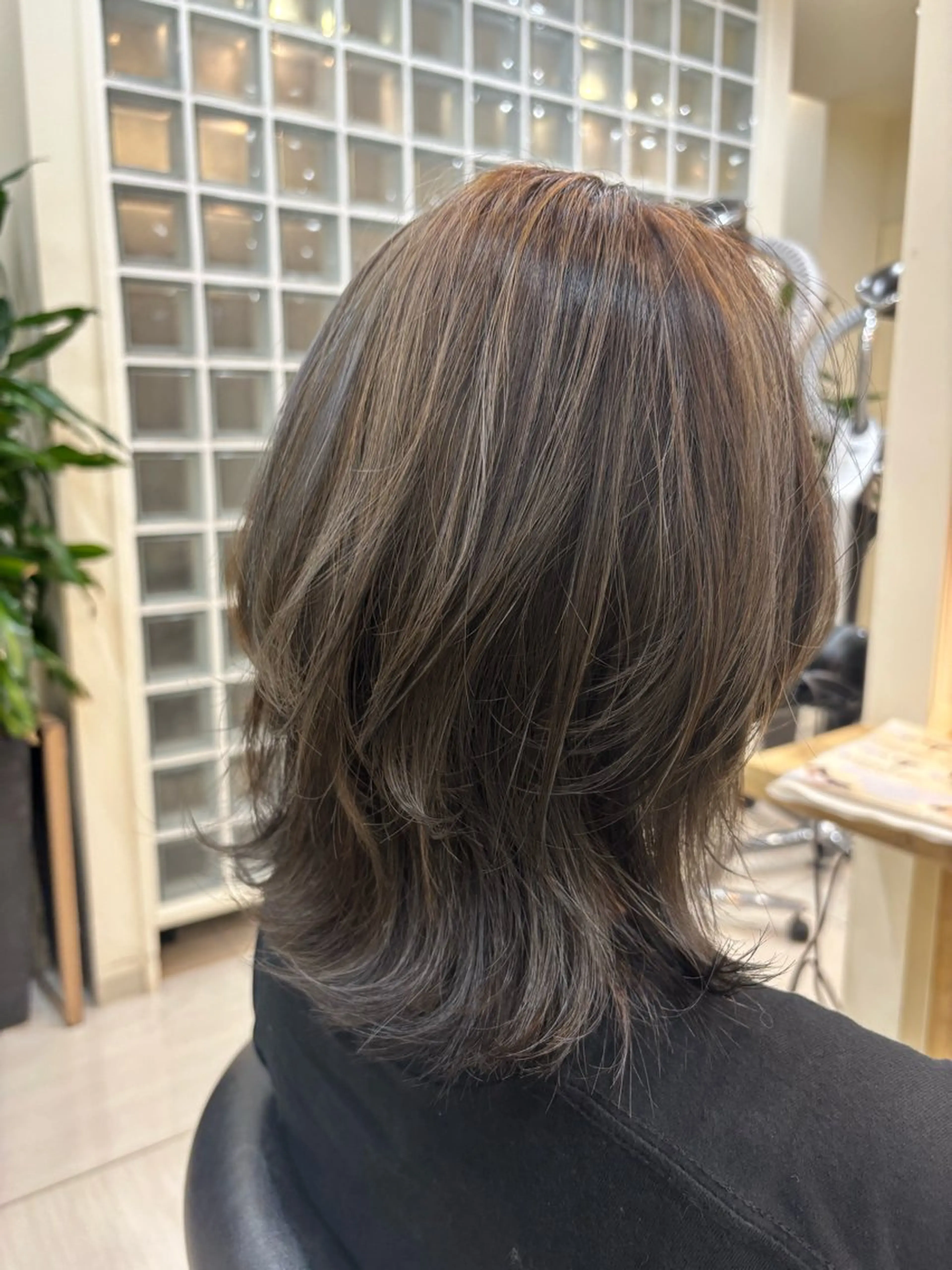 セミロング カラー レイヤーカット ウルフカット カット ヘアカラー 田野倉NEXT店 美髪ニストのヘアスタイル