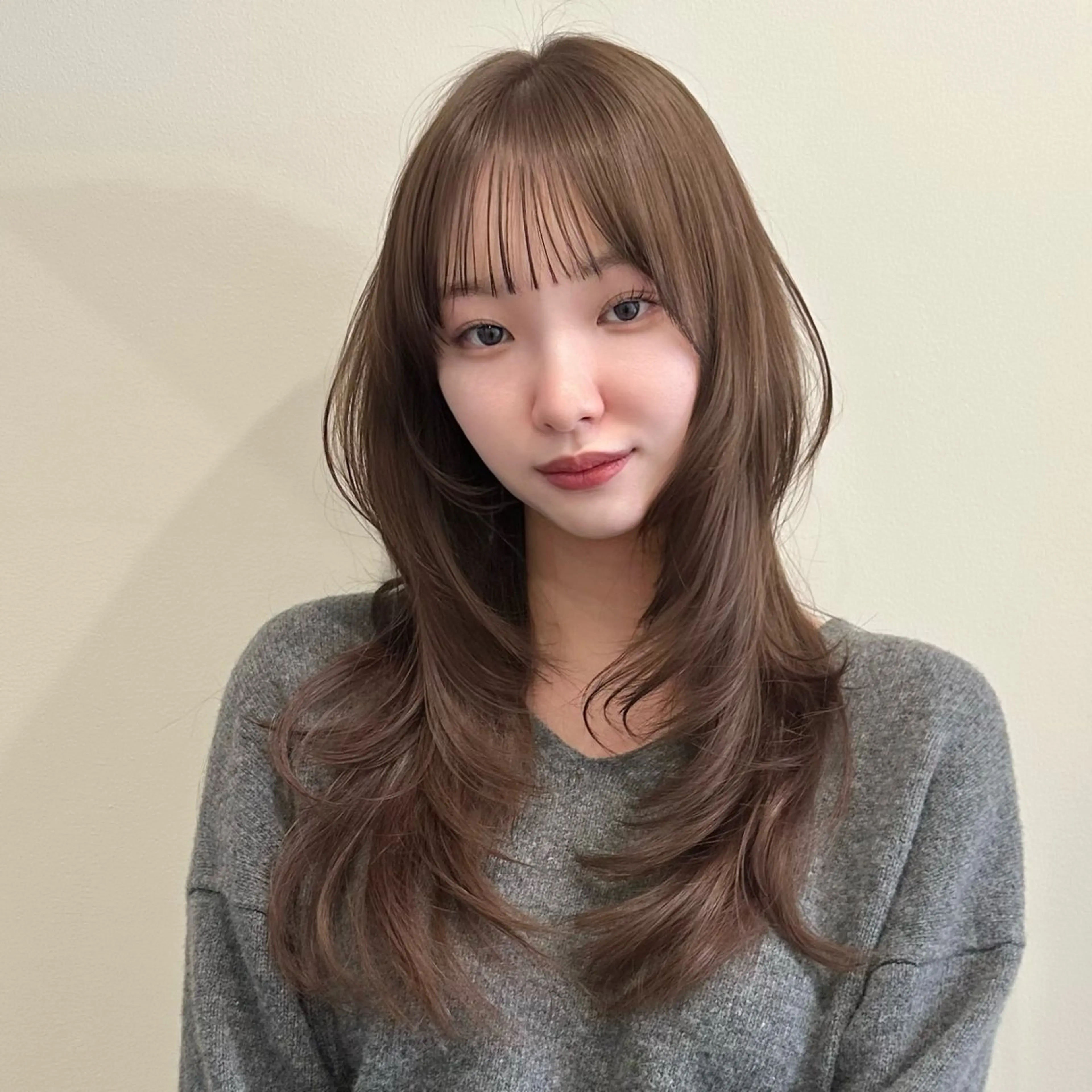 セミロング カット ヘアカラー トリートメント 🌹ハッシュカット、 レイヤー韓国ヘア🌹のヘアスタイル