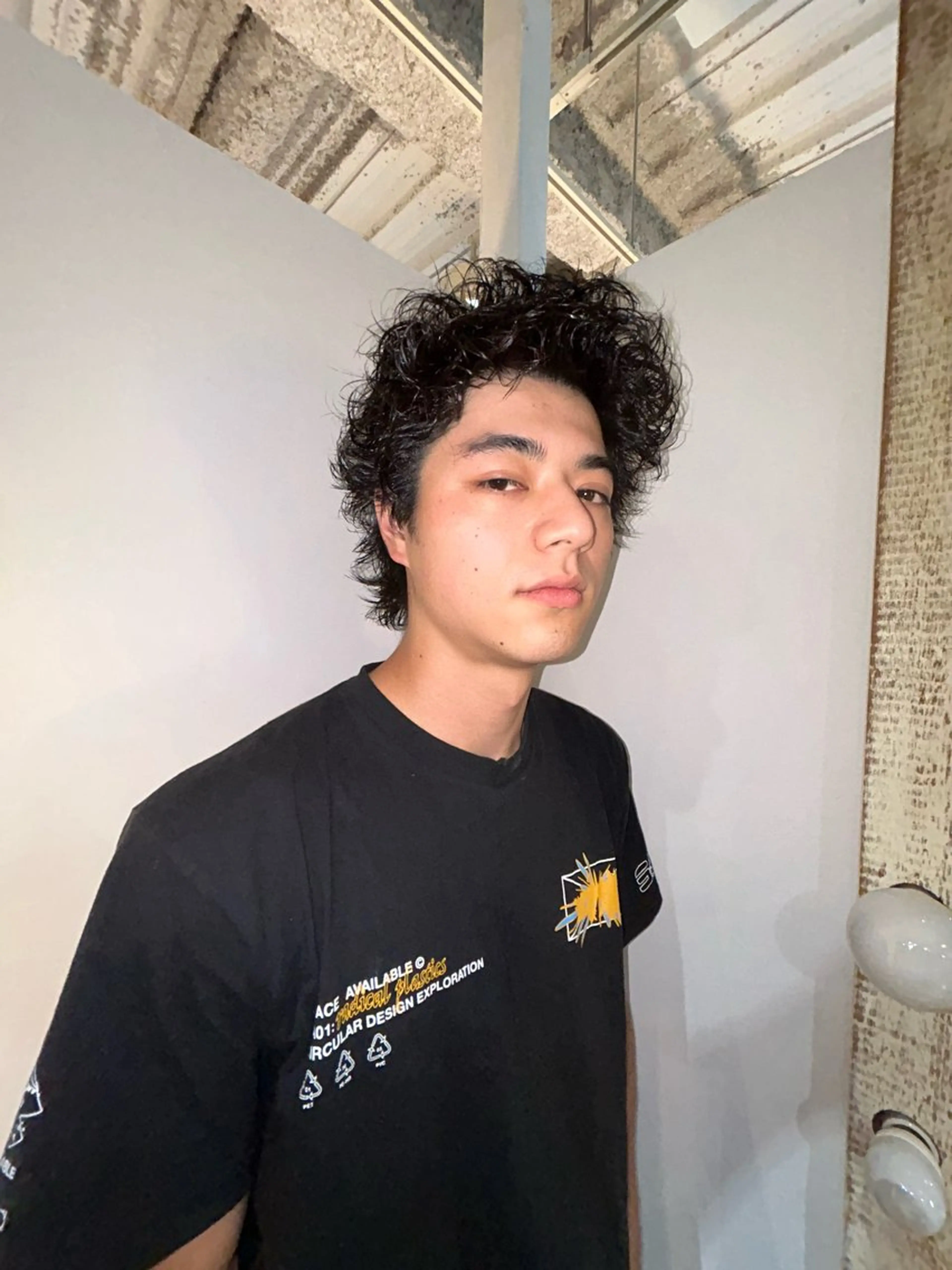 ショート パーマ メンズ メンズパーマ 外国人風カラー 嶋田 裕太のヘアスタイル