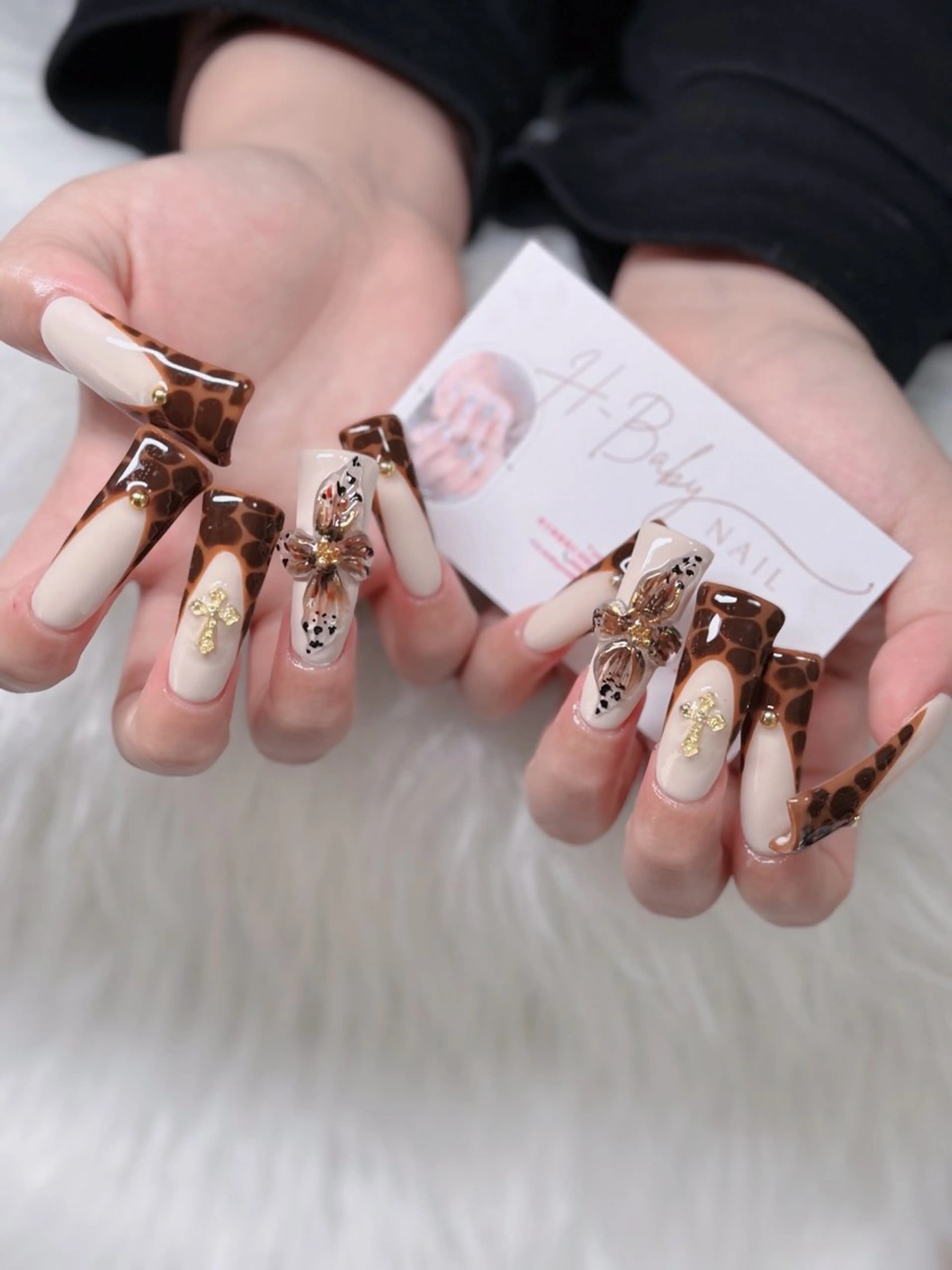 ネイル フレンチネイル ジェルネイル ハロウィン キラキラネイル 韓国ネイル H.baby Nail Salonのネイルデザイン