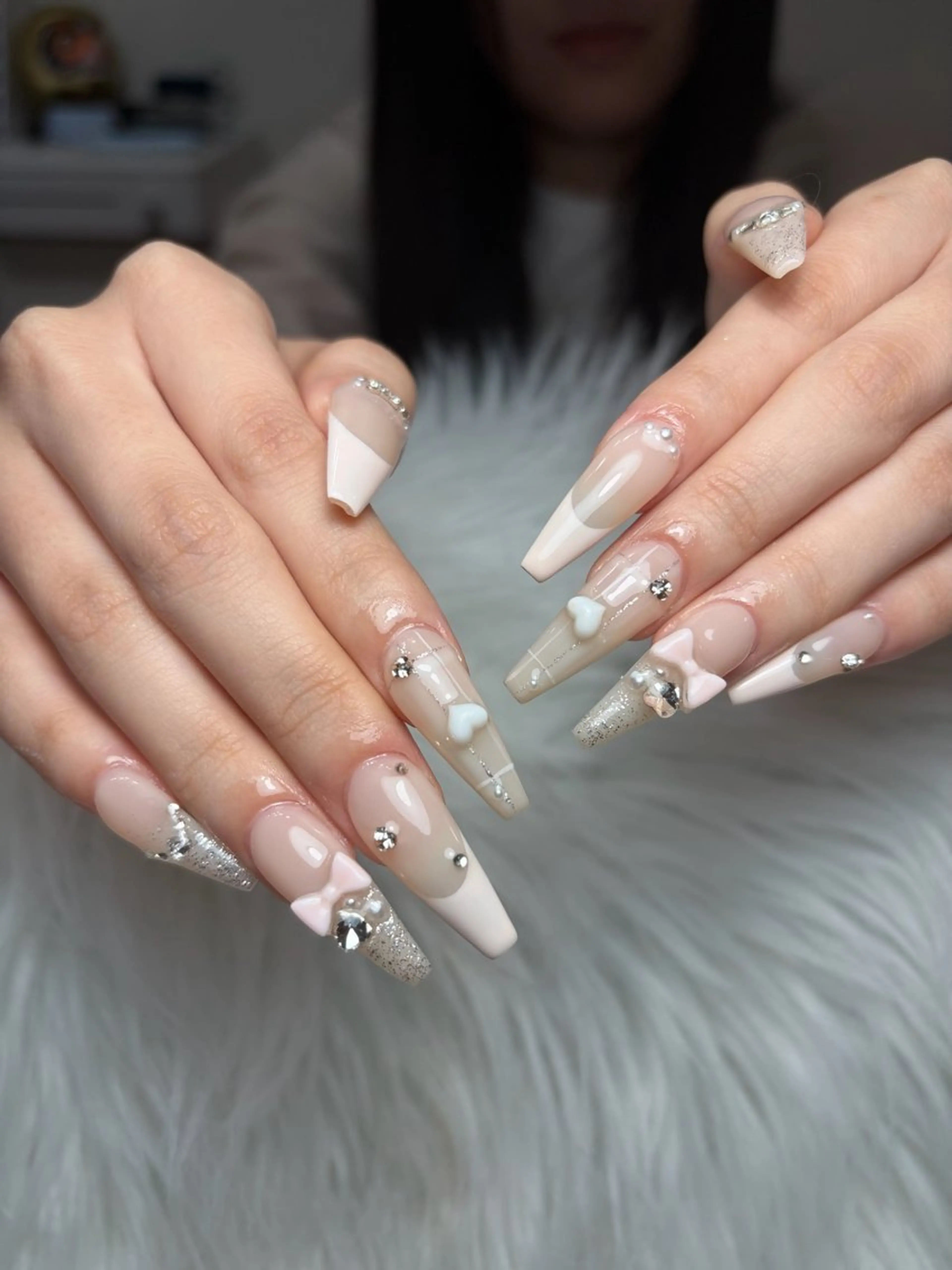 ネイル アートネイル 長さ出し ジェルネイル 韓国ネイル マグネットネイル ハンドネイル Cloudy Chan Nailのネイルデザイン