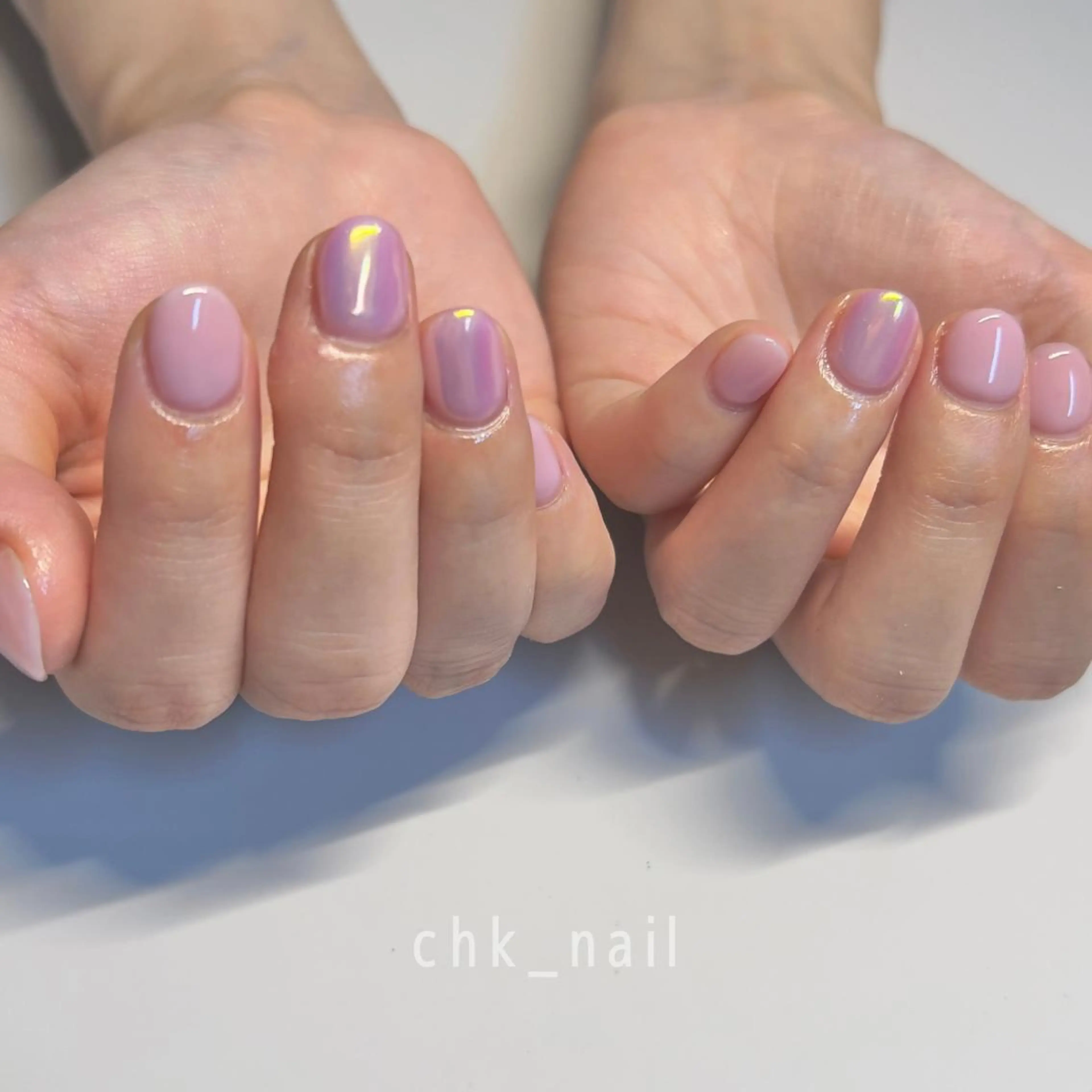 ネイル オーロラネイル ワンカラーネイル ピンク ハンドネイル takahashi chikaのネイルデザイン