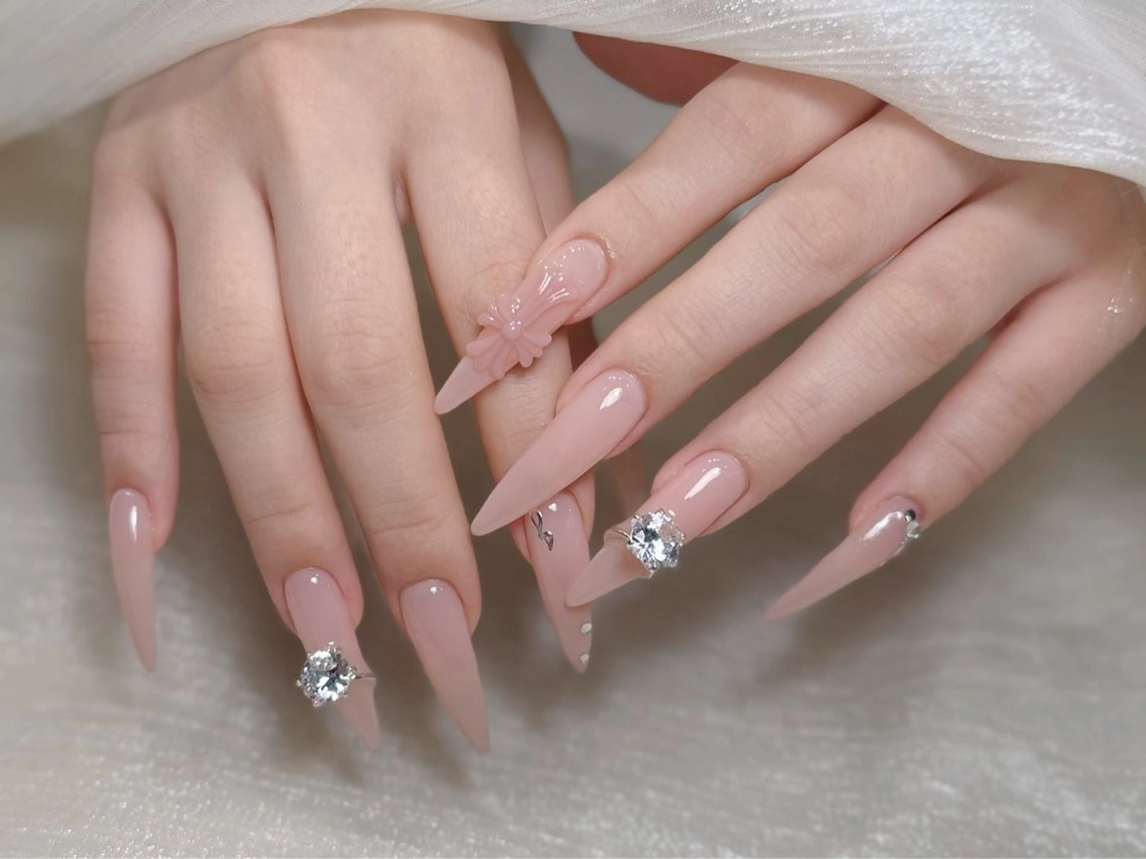 ネイル オーロラネイル チークネイル フットネイル フレンチネイル ジェルネイル ハンドネイル Havi Nailsのネイルデザイン