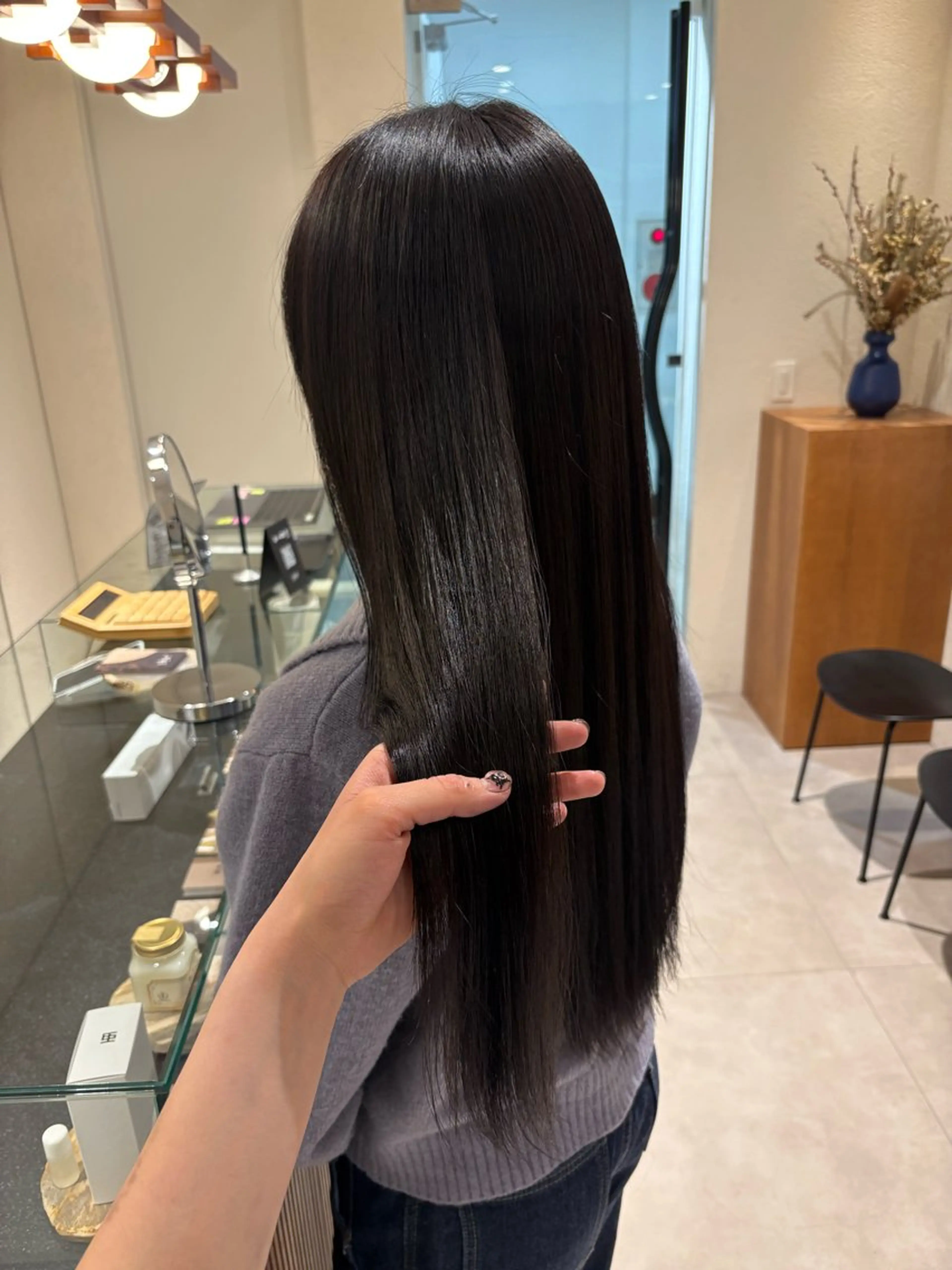 ロング カラー yiye shioriのヘアスタイル