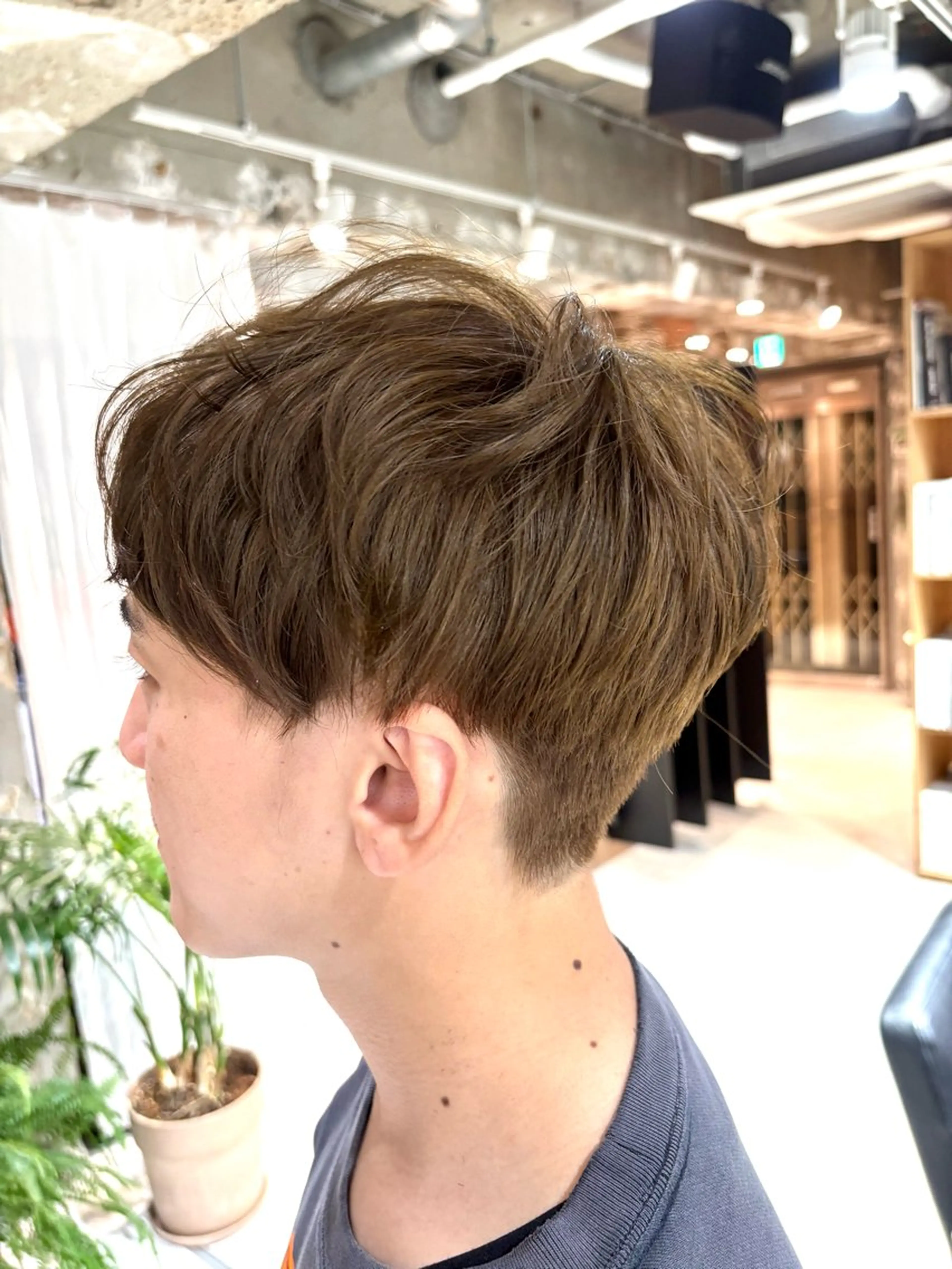 ショート カラー THE REMMY ユミザのヘアスタイル