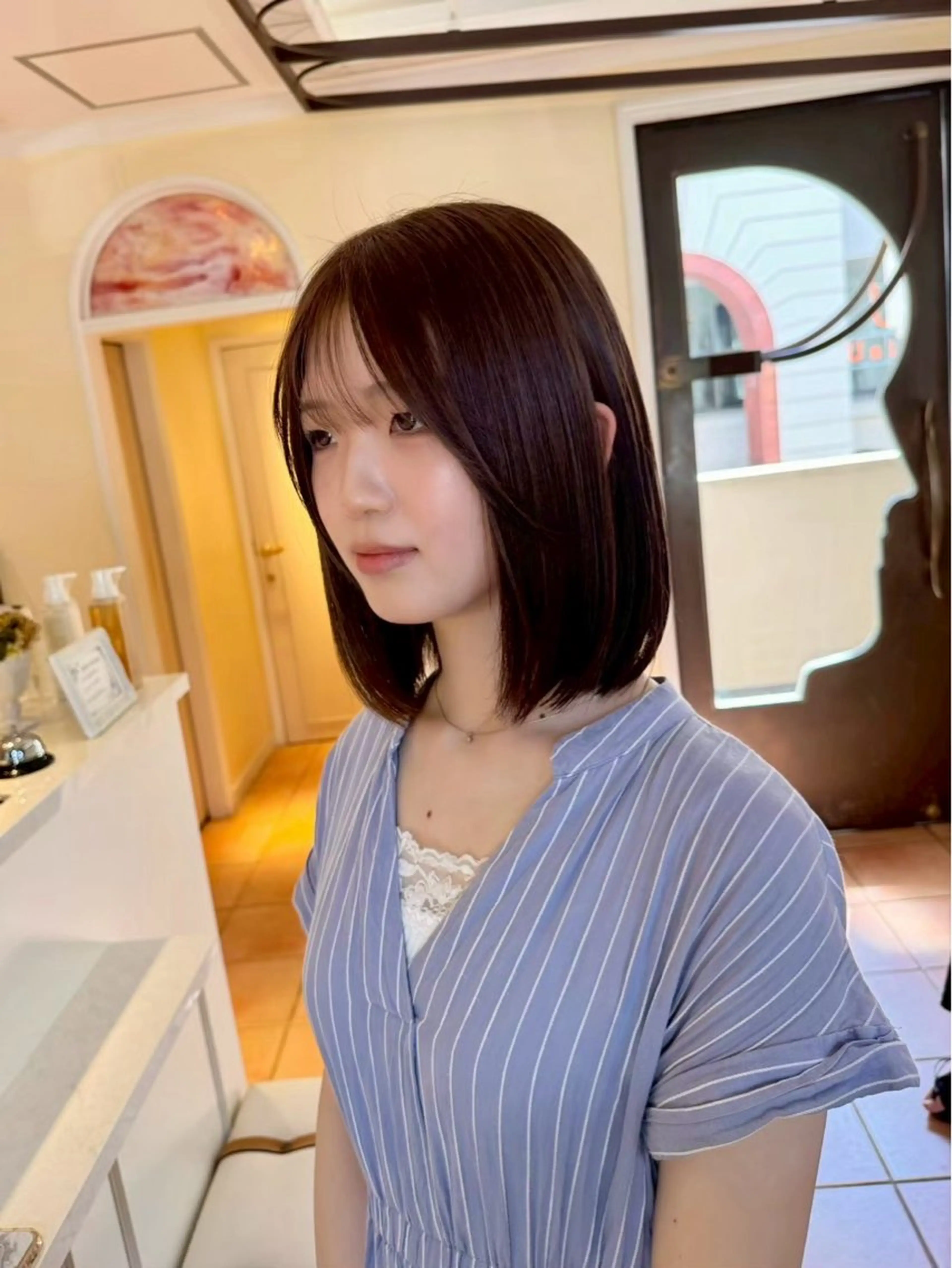 ミディアム 切りっぱなしボブ ショートボブ ボブレイヤー ボブ くびれヘア ショート 🫧Yudai🌈のヘアスタイル