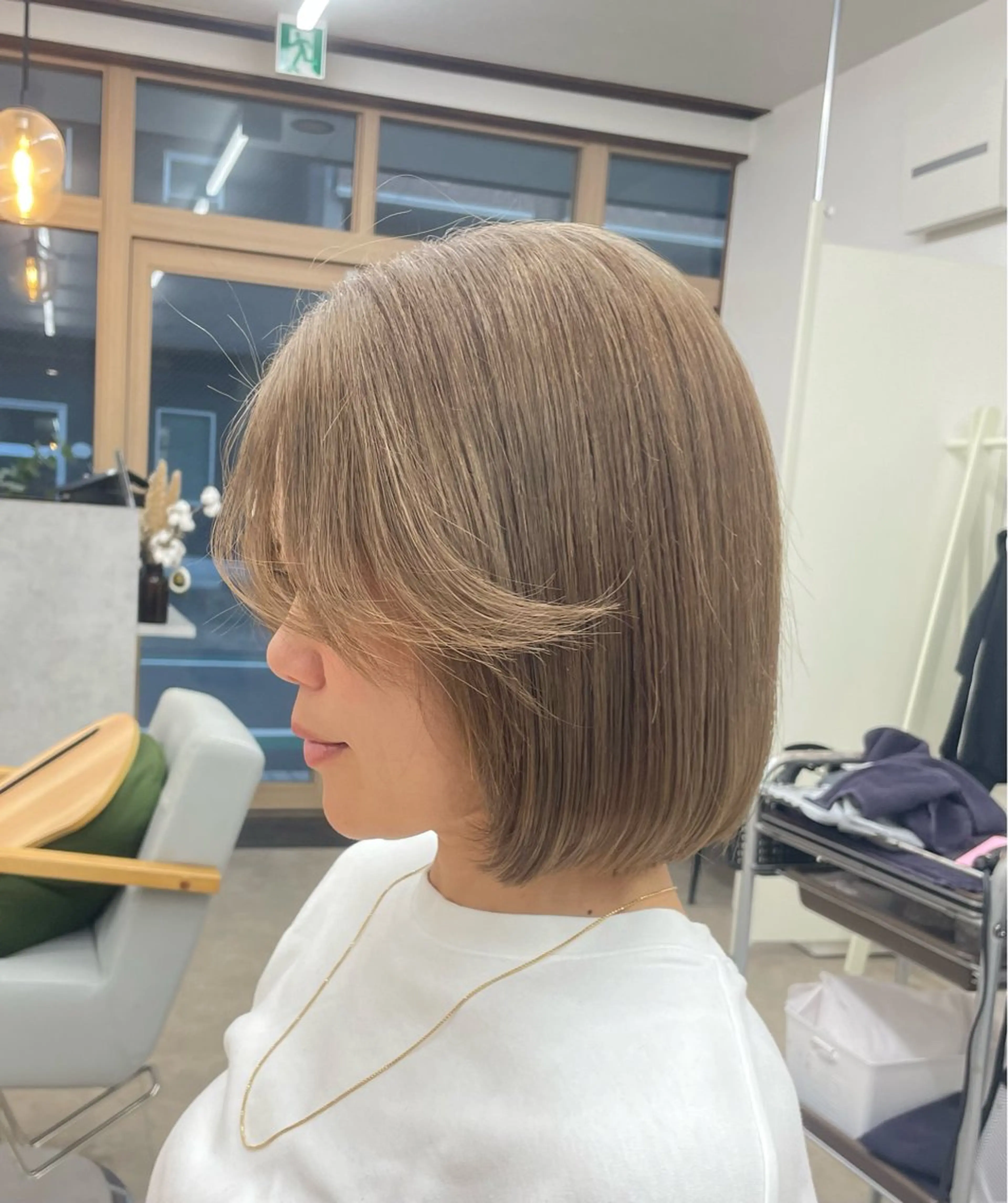 ショート ボブ luna ayane ／透明感カラーのヘアスタイル