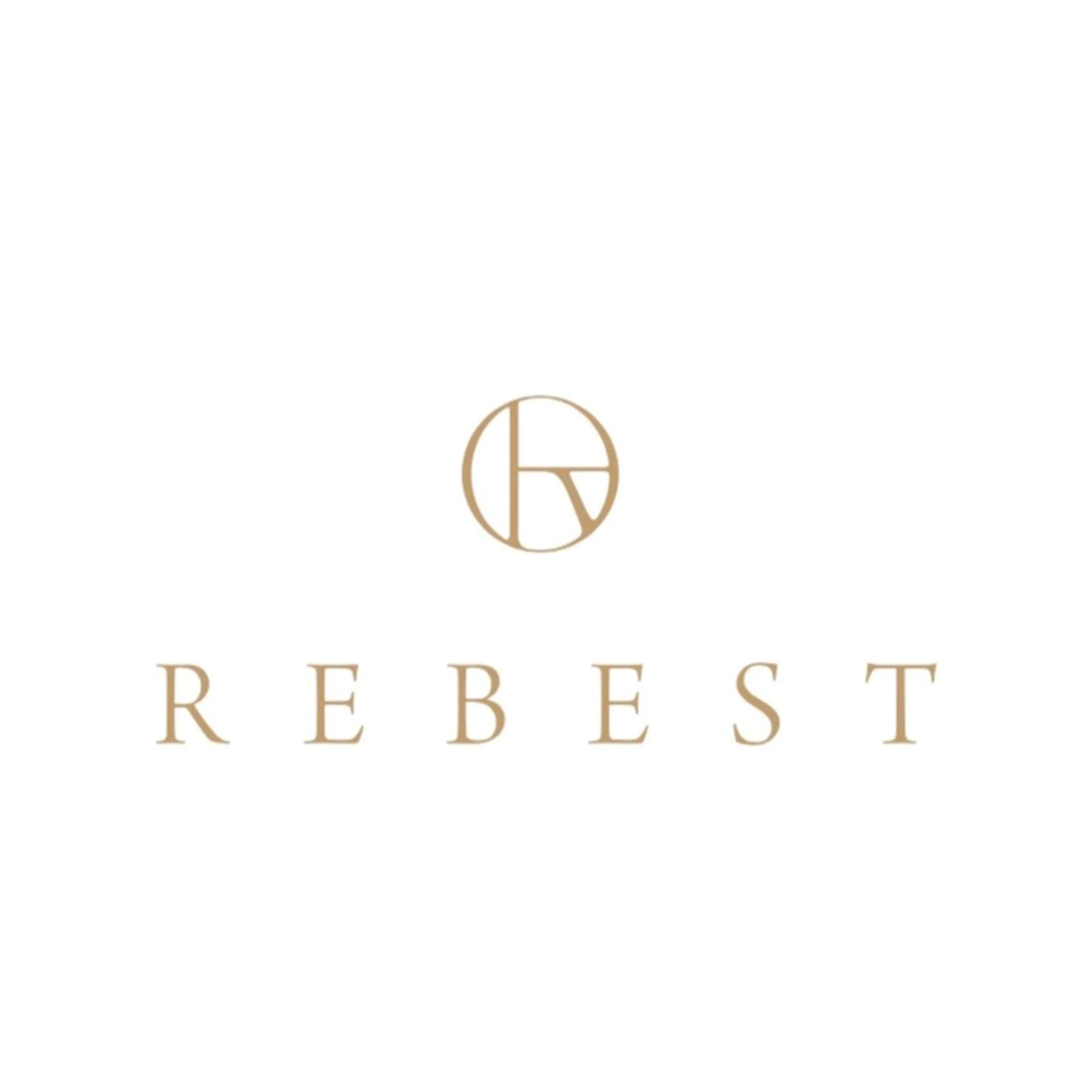 Azusa🩵 ネイル💅🏻南森町のネイルデザイン