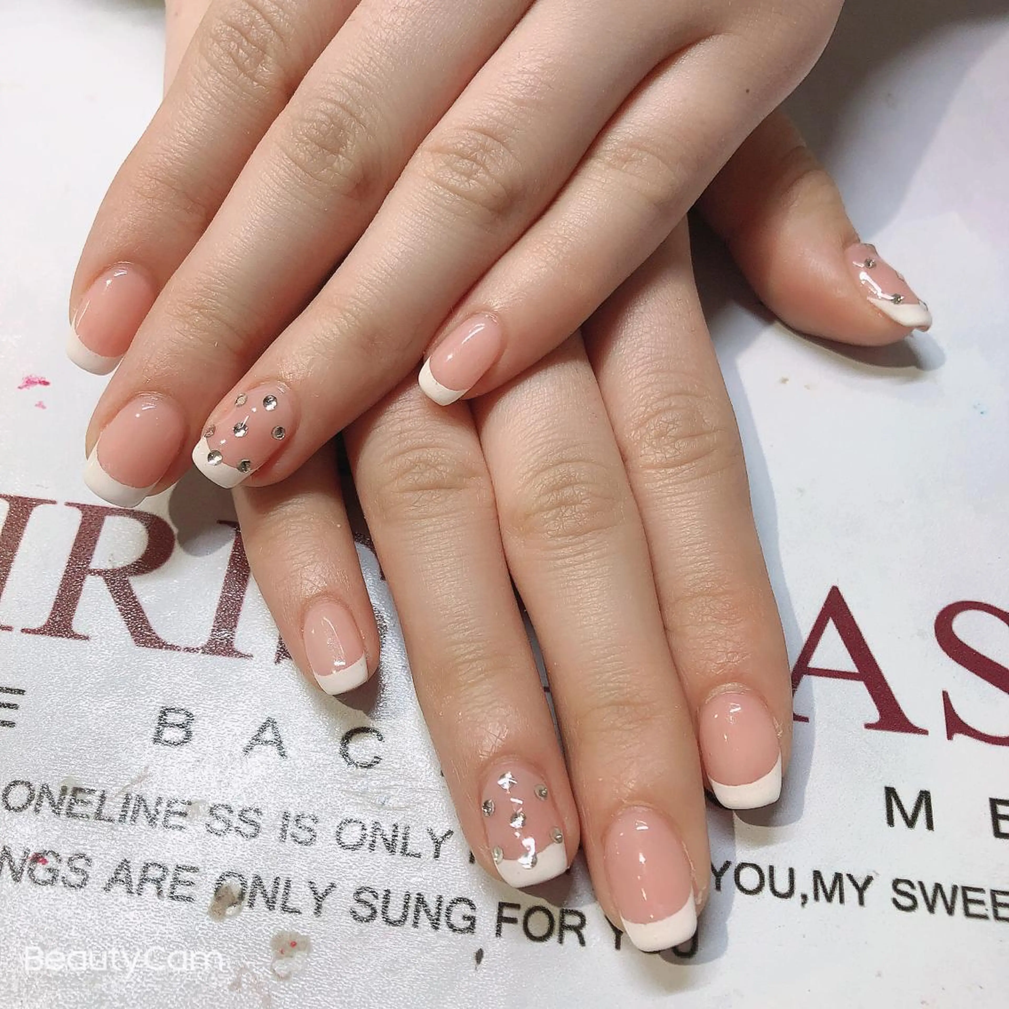 ネイル ガレンドウ 白澤 愛子のネイルデザイン