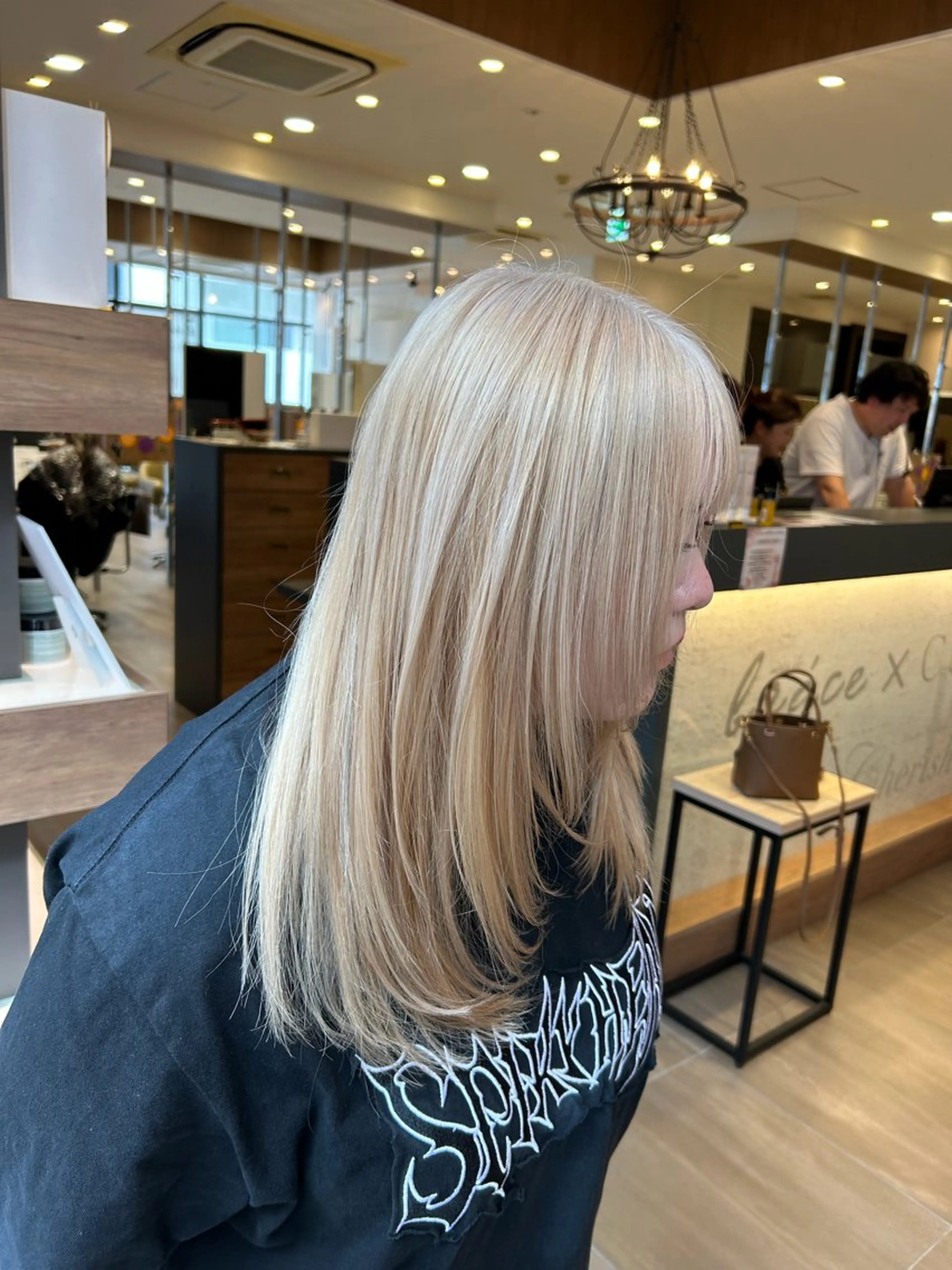 似合わせカット＋ケアブリーチWカラーの写真