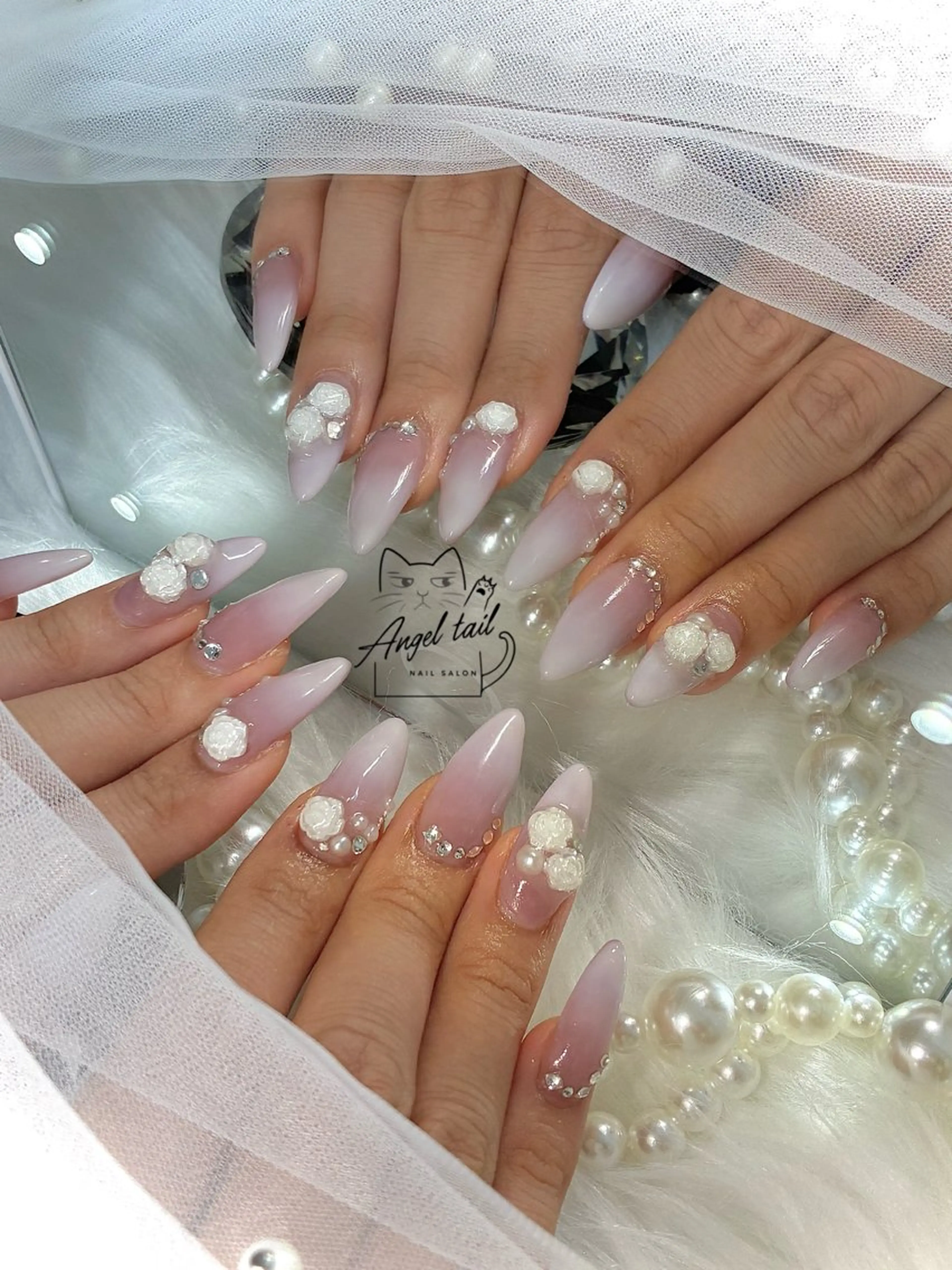 ネイル ハンドネイル Angel tailのネイルデザイン