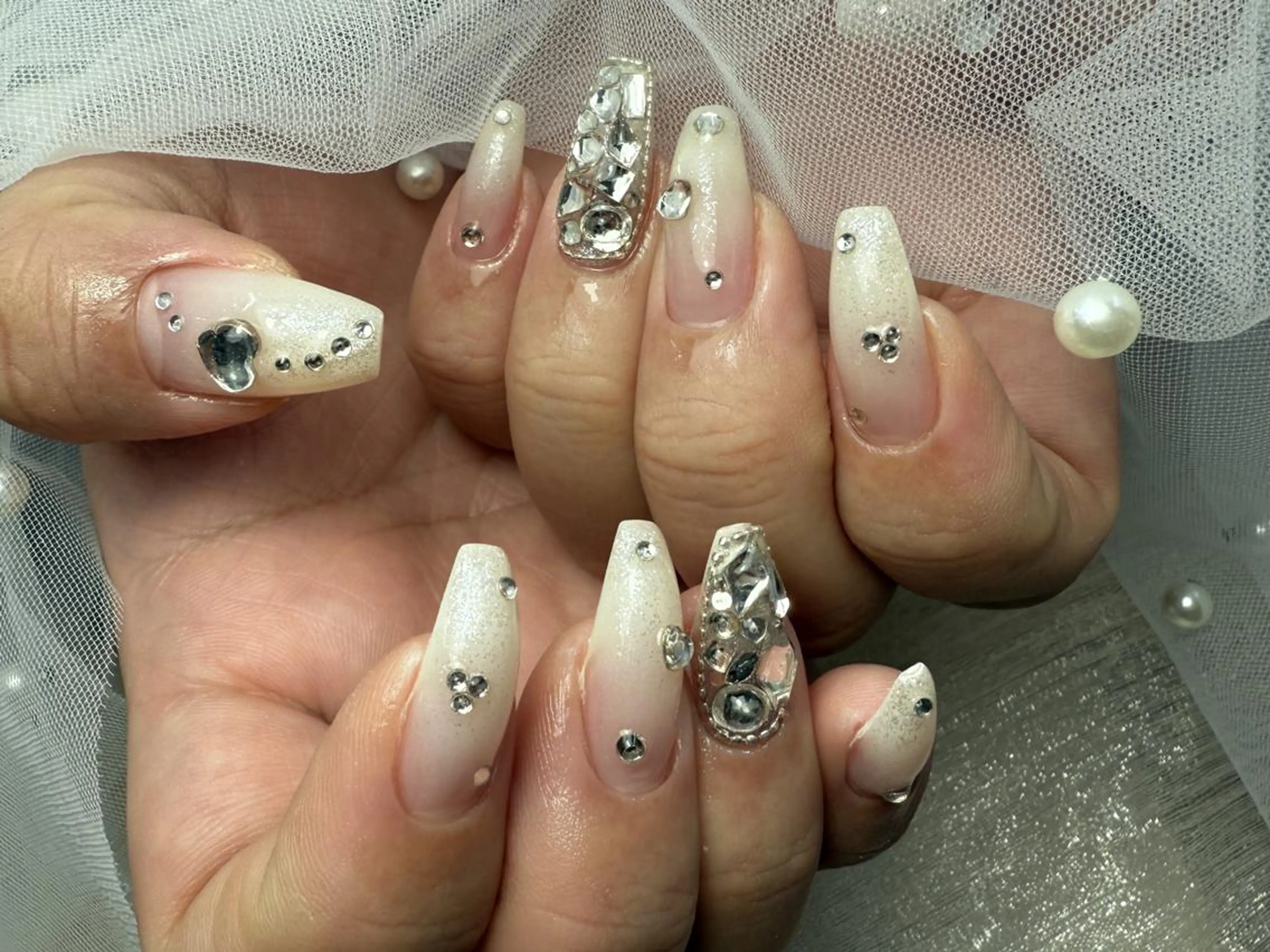 ネイル クリアネイル ストーンネイル ハンドネイル ToliyDeliy Nail Salonのネイルデザイン