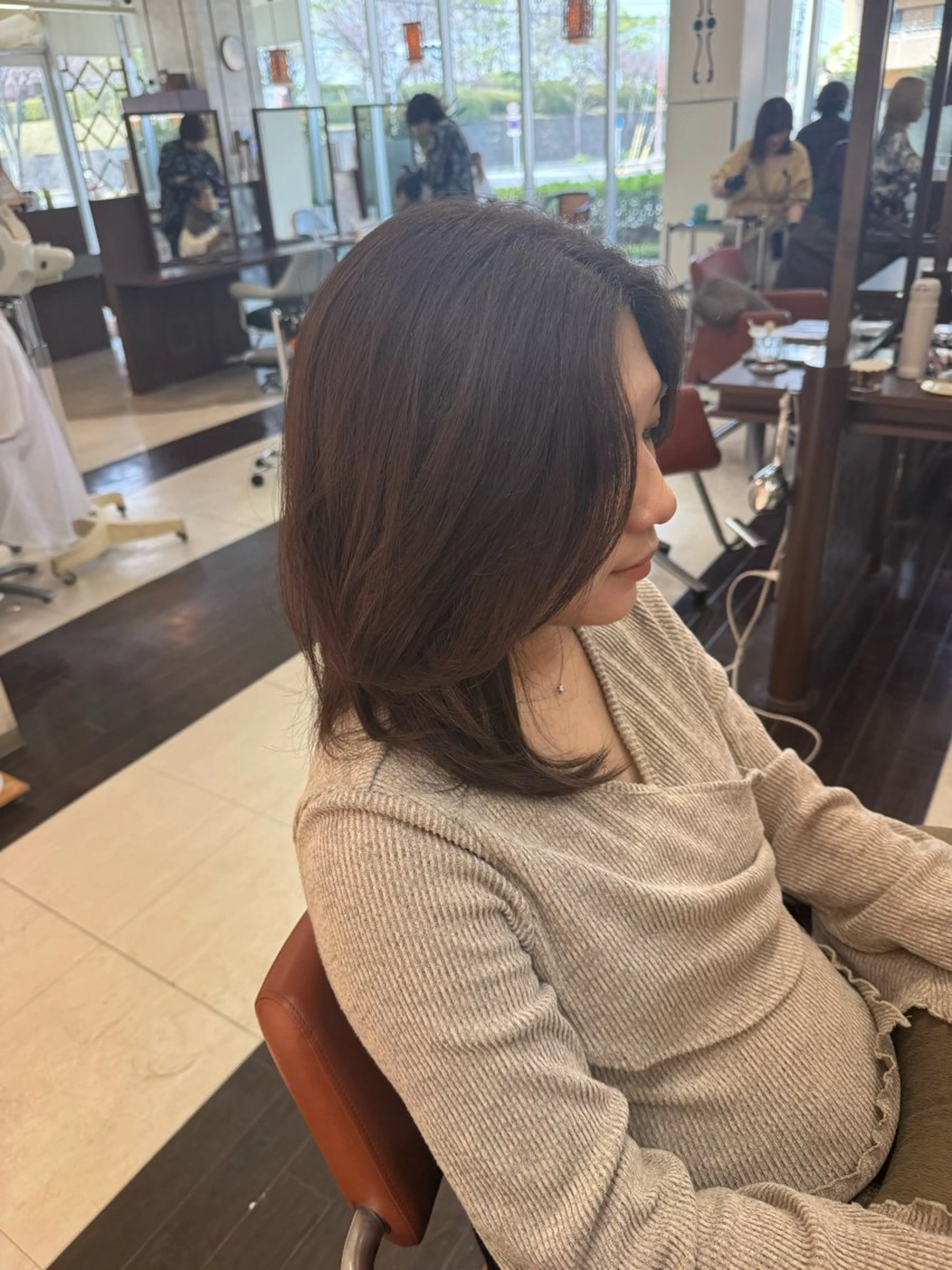ミディアム ミディアムレイヤー レイヤーカット カット ヘアカラー レイヤー職人・ 似合せ美容師そうまのヘアスタイル