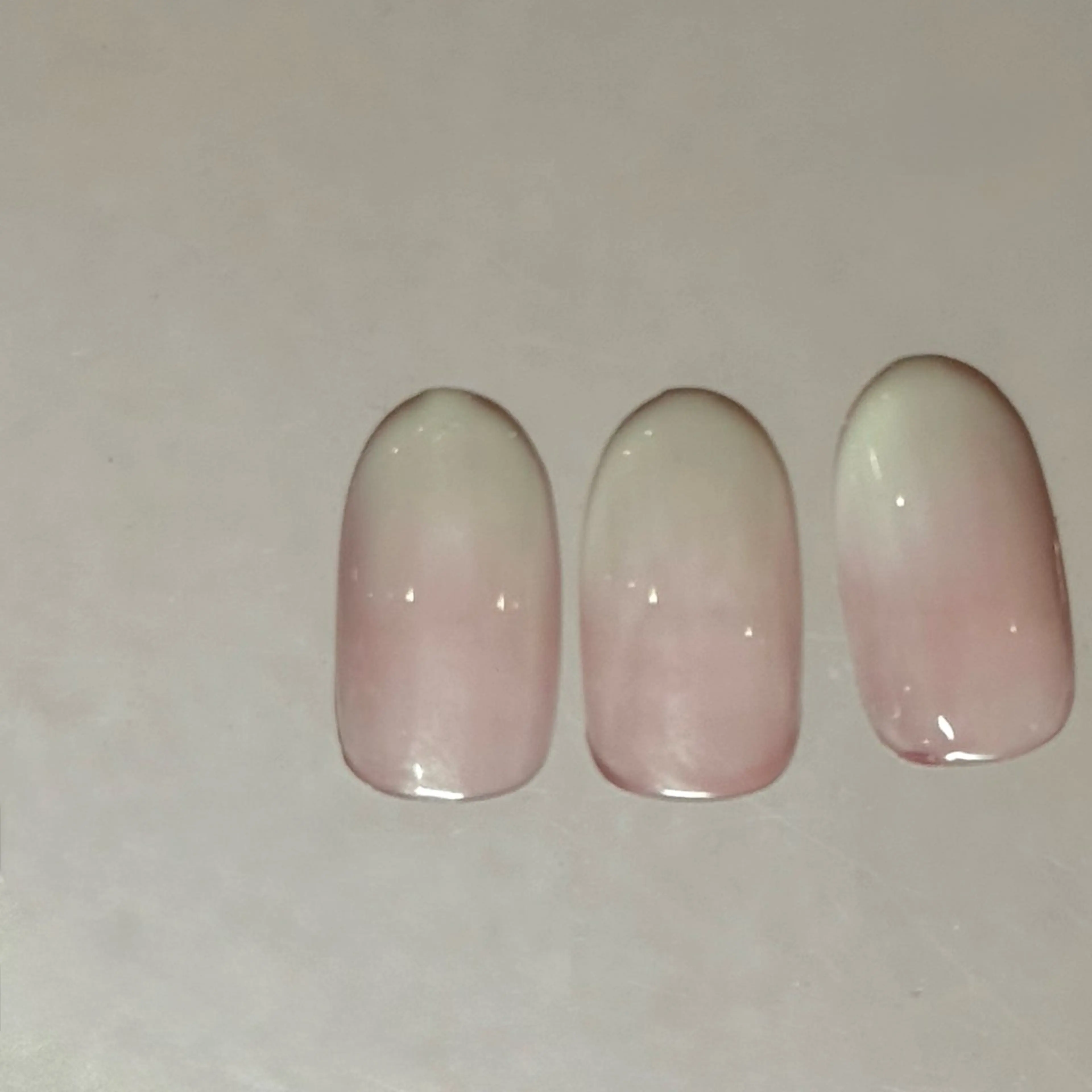 《Hand オフ有り カラグラベースカラー有り ベイビーブーマー 》の写真