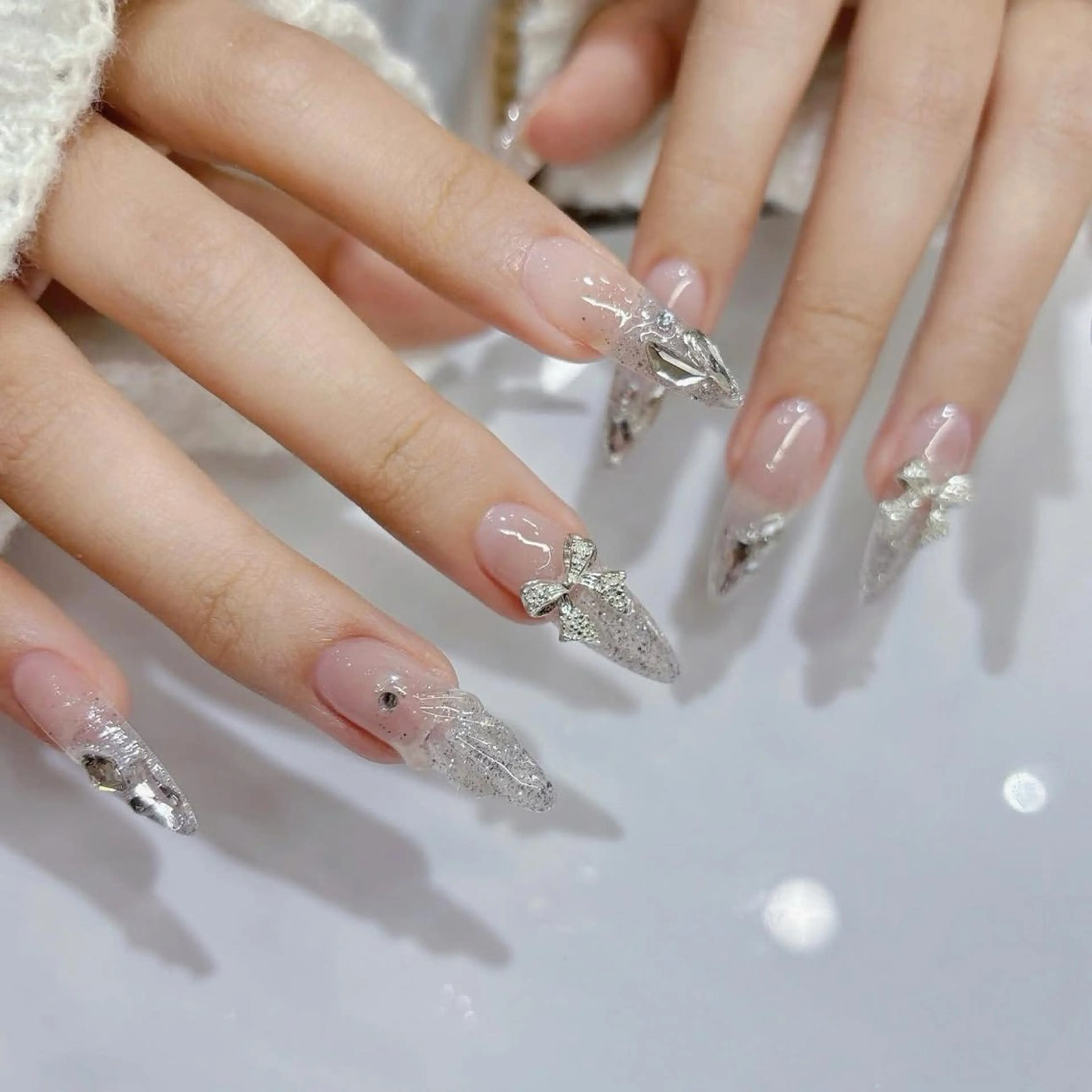 ネイル チークネイル フレンチネイル グラデーション キラキラネイル 韓国ネイル Minette nailHuongのネイルデザイン