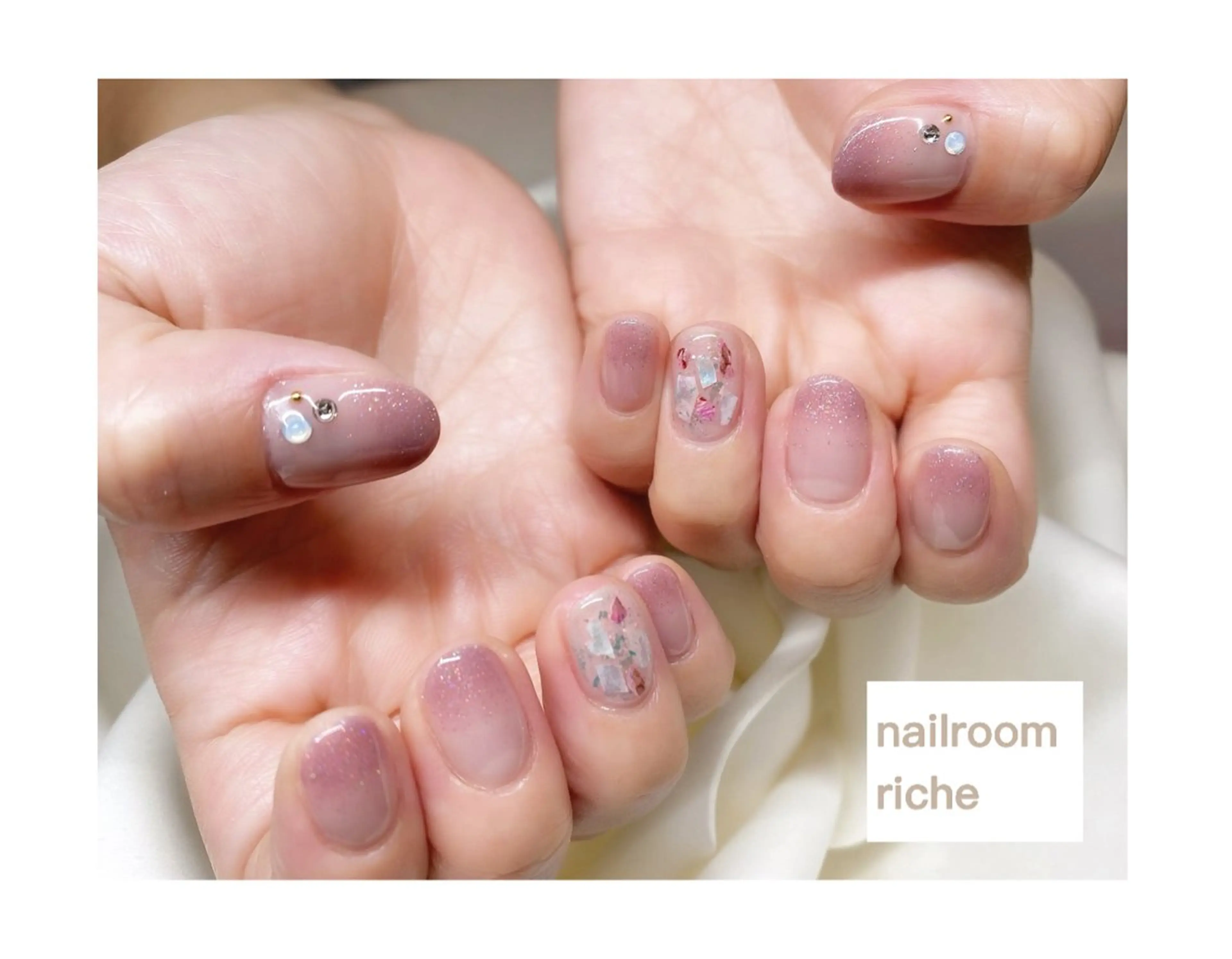 ネイル ハンドネイル nailroom richeのネイルデザイン