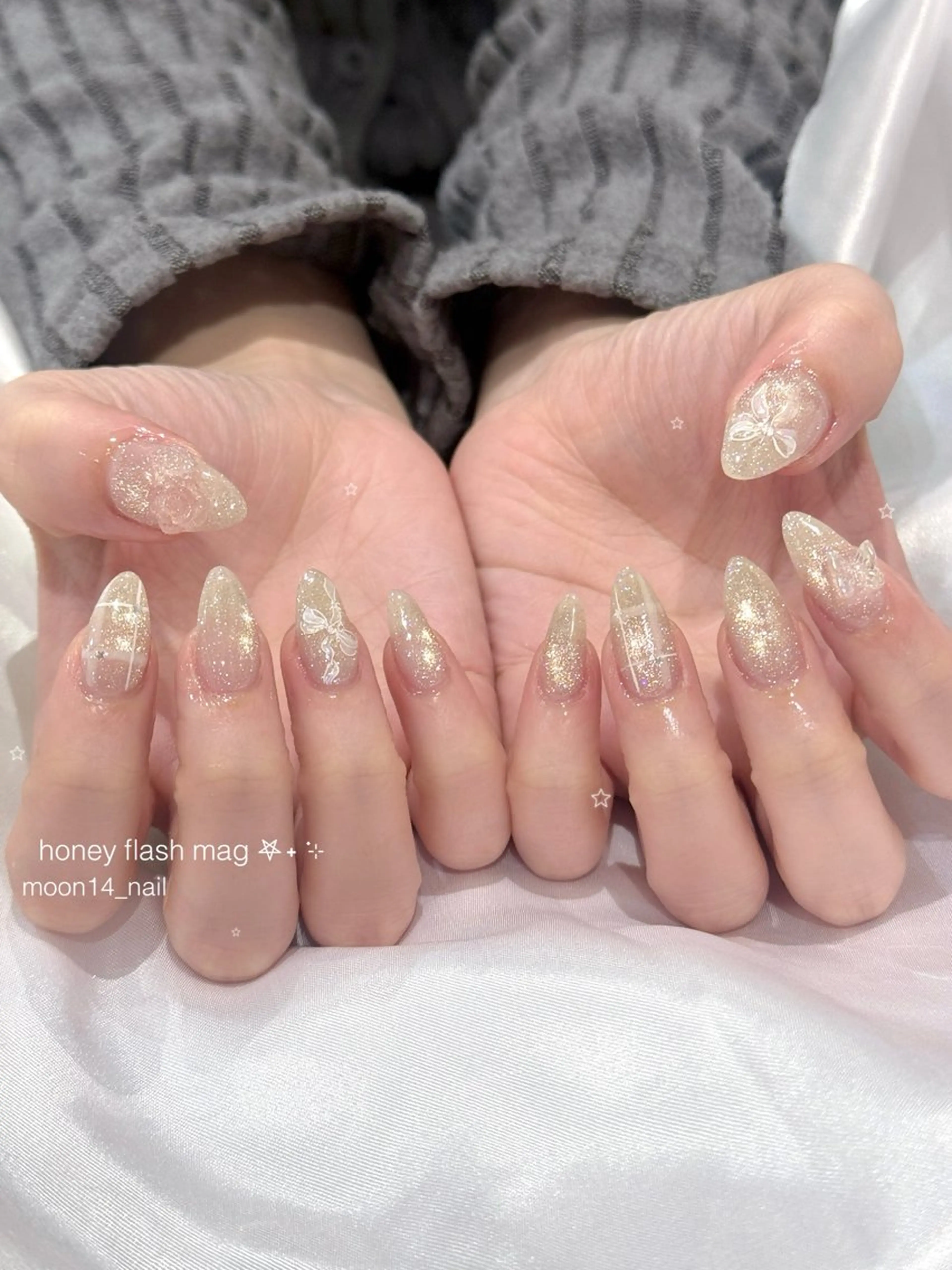 ネイル フラッシュネイル フラッシュマグ ジェルネイル マグネットネイル パラジェル ハンドネイル natsuki 💫のネイルデザイン