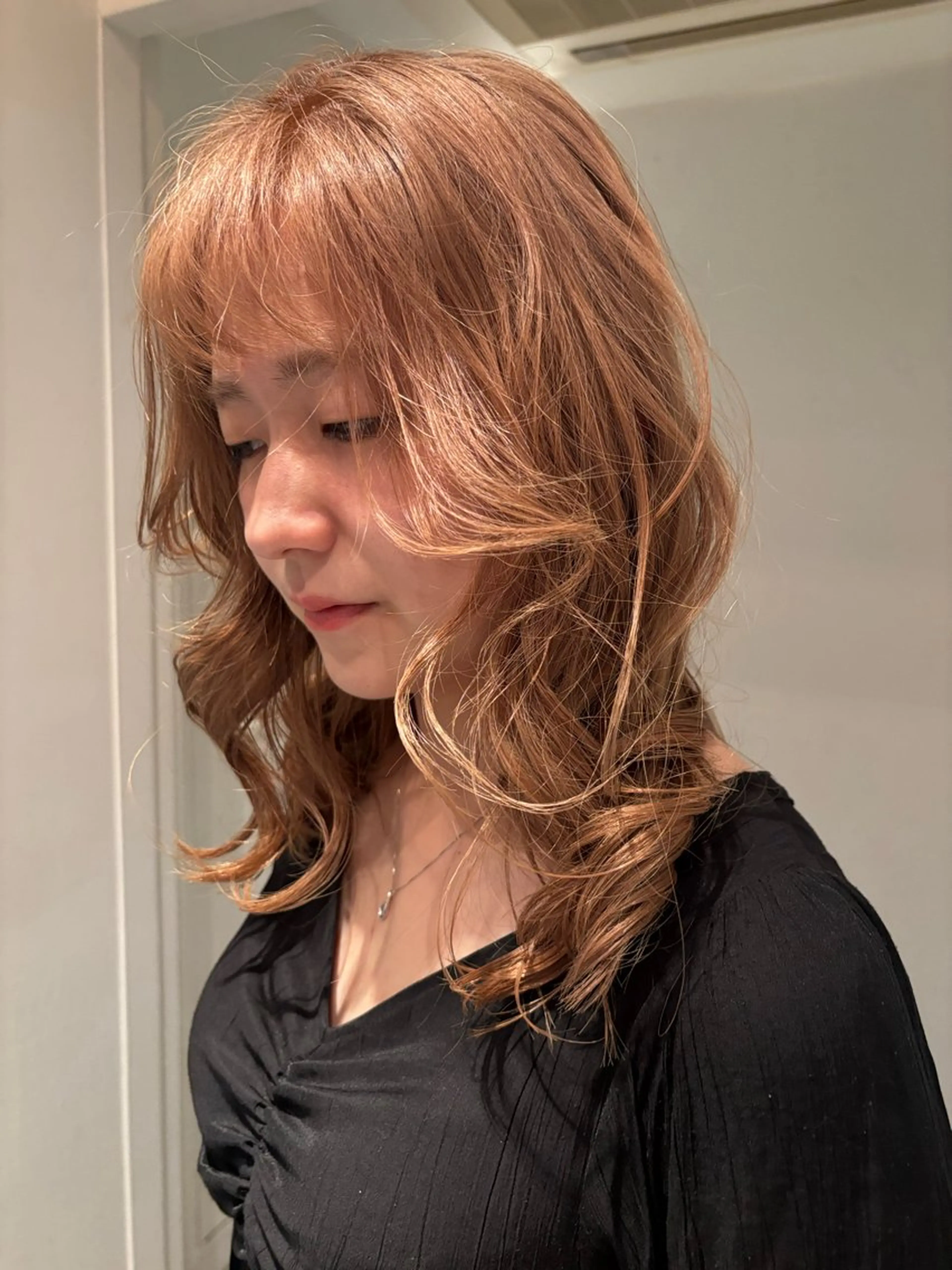 セミロング ヘアカラー 🐏Yuna＊透明感 ハイトーンカラー✨のヘアスタイル