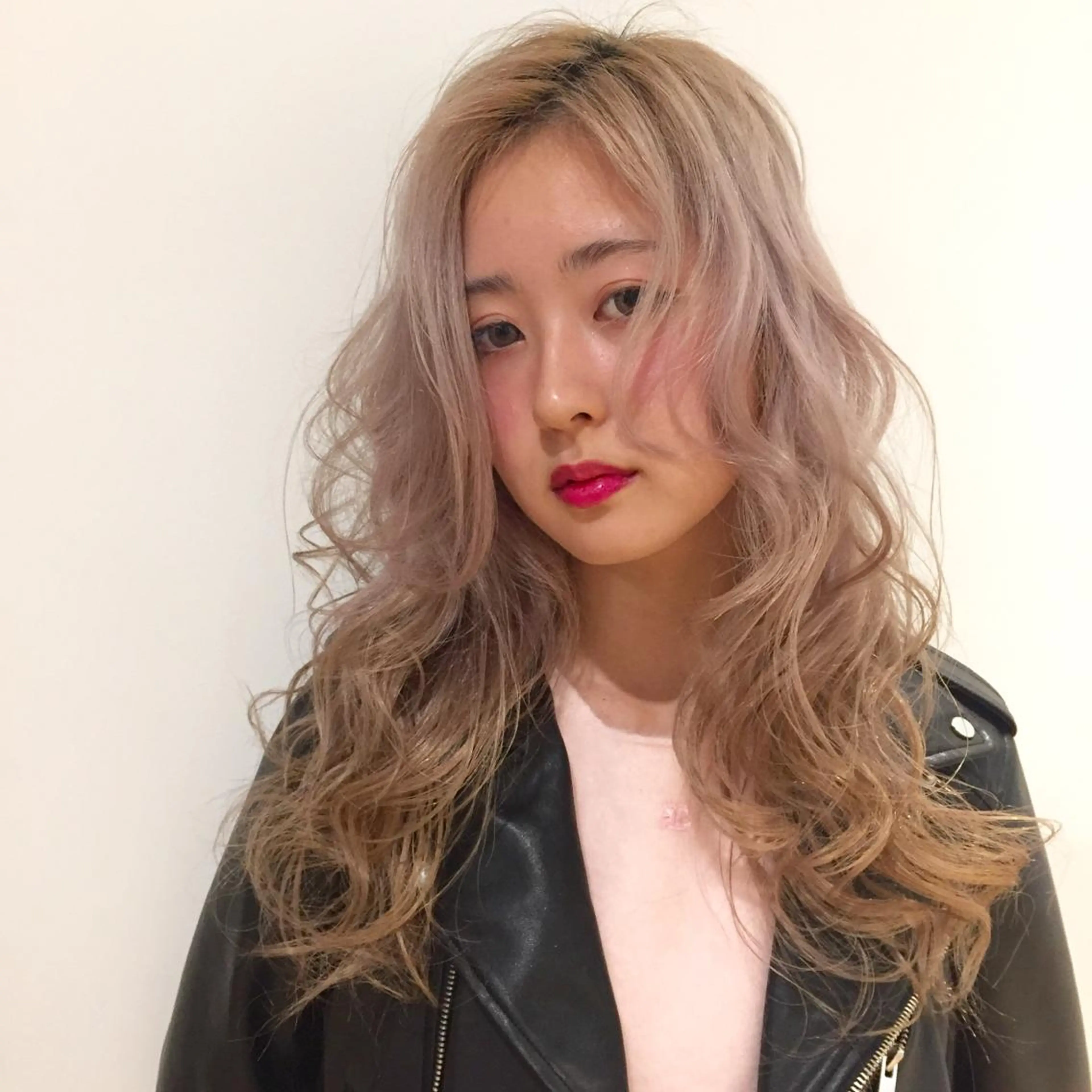 ロング 鈴木 まりやのヘアスタイル