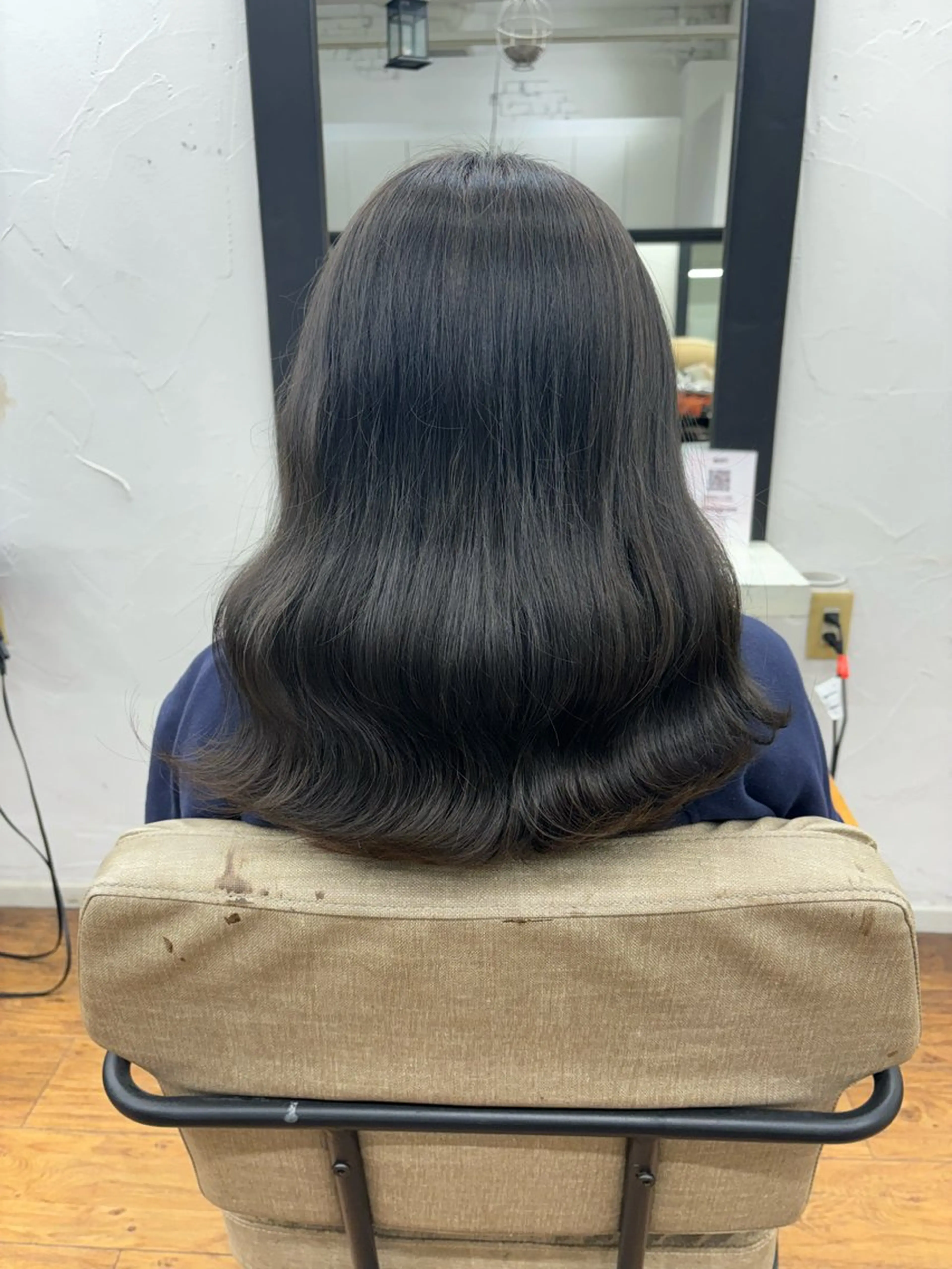 セミロング カラー ブリーチ ヘアカラー 香野 優子のヘアスタイル