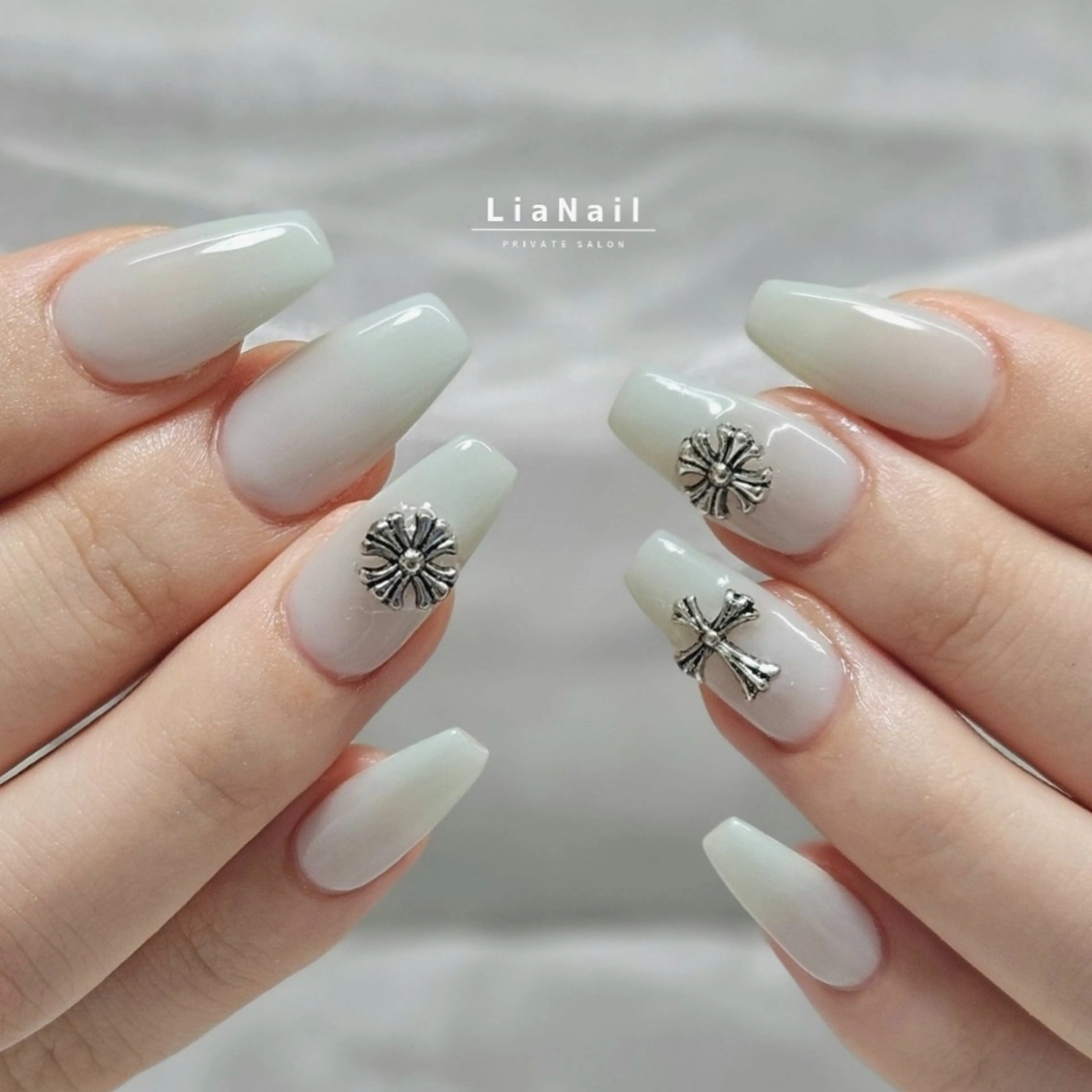 ネイル ハンドネイル Lia Nailのネイルデザイン