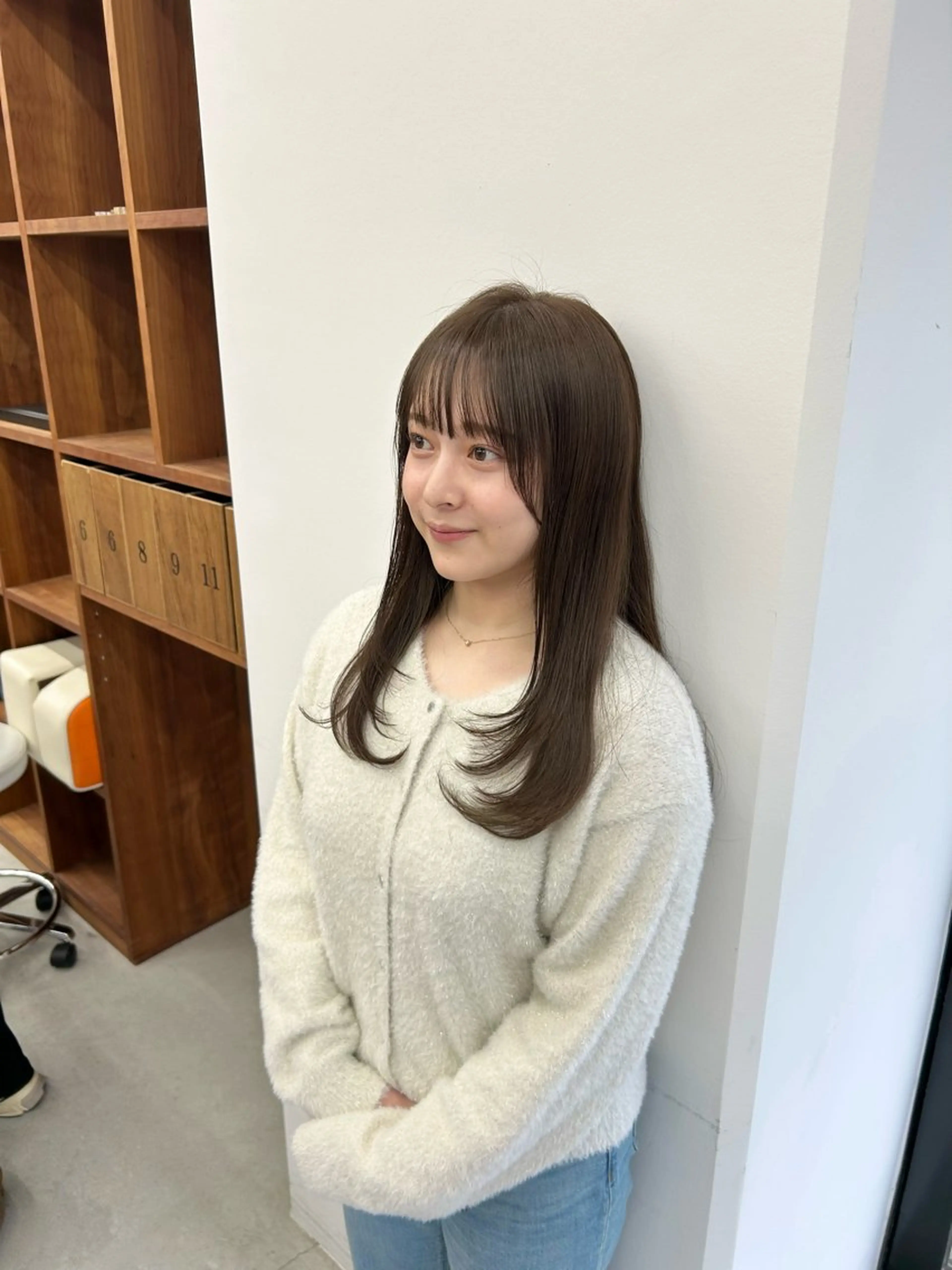 ロング カラー グレージュ イルミナカラー 藤原 あかりのヘアスタイル