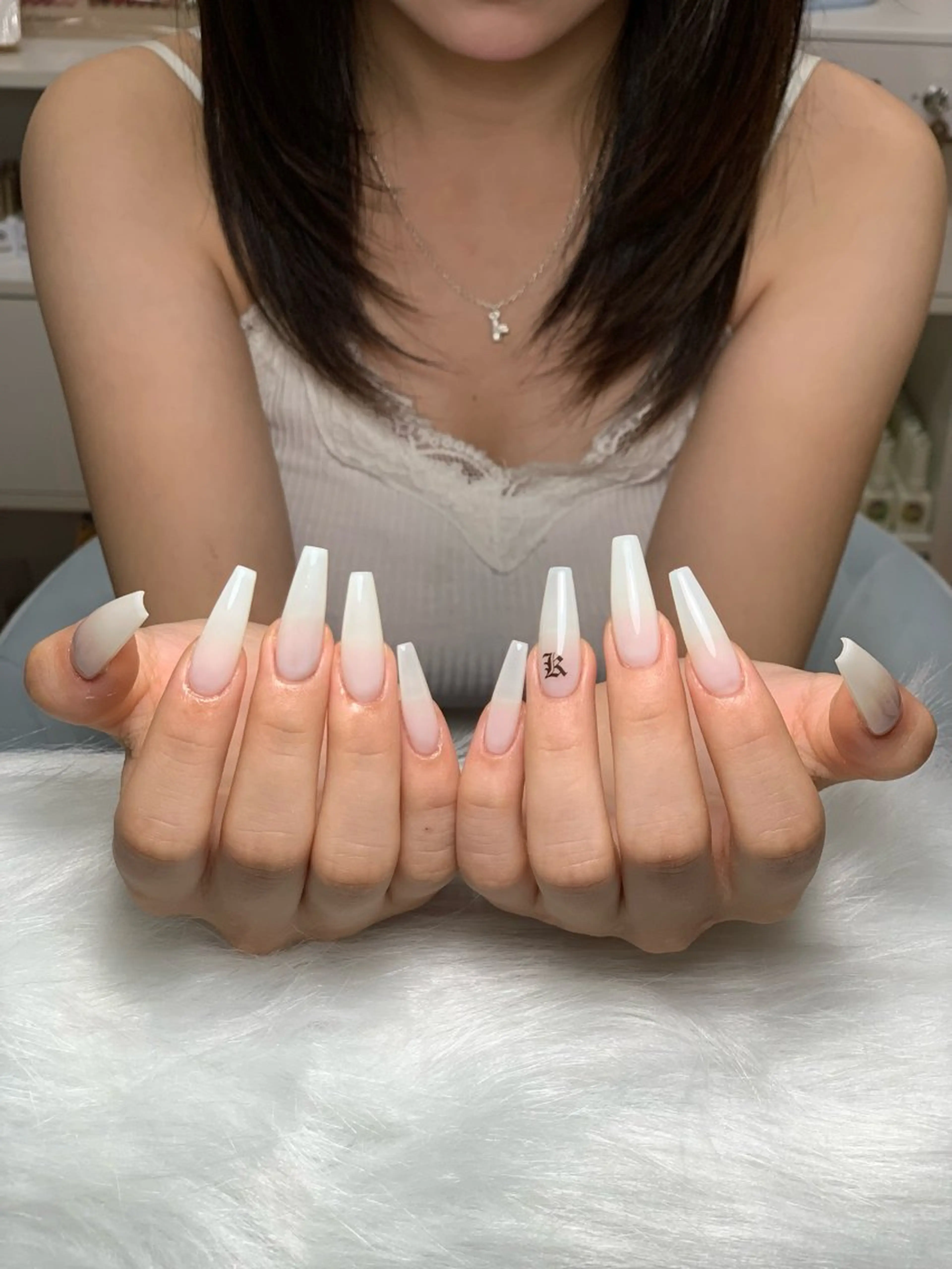 ネイル アートネイル 長さ出し ジェルネイル マグネットネイル ニュアンスネイル ハンドネイル Cloudy Chan Nailのネイルデザイン