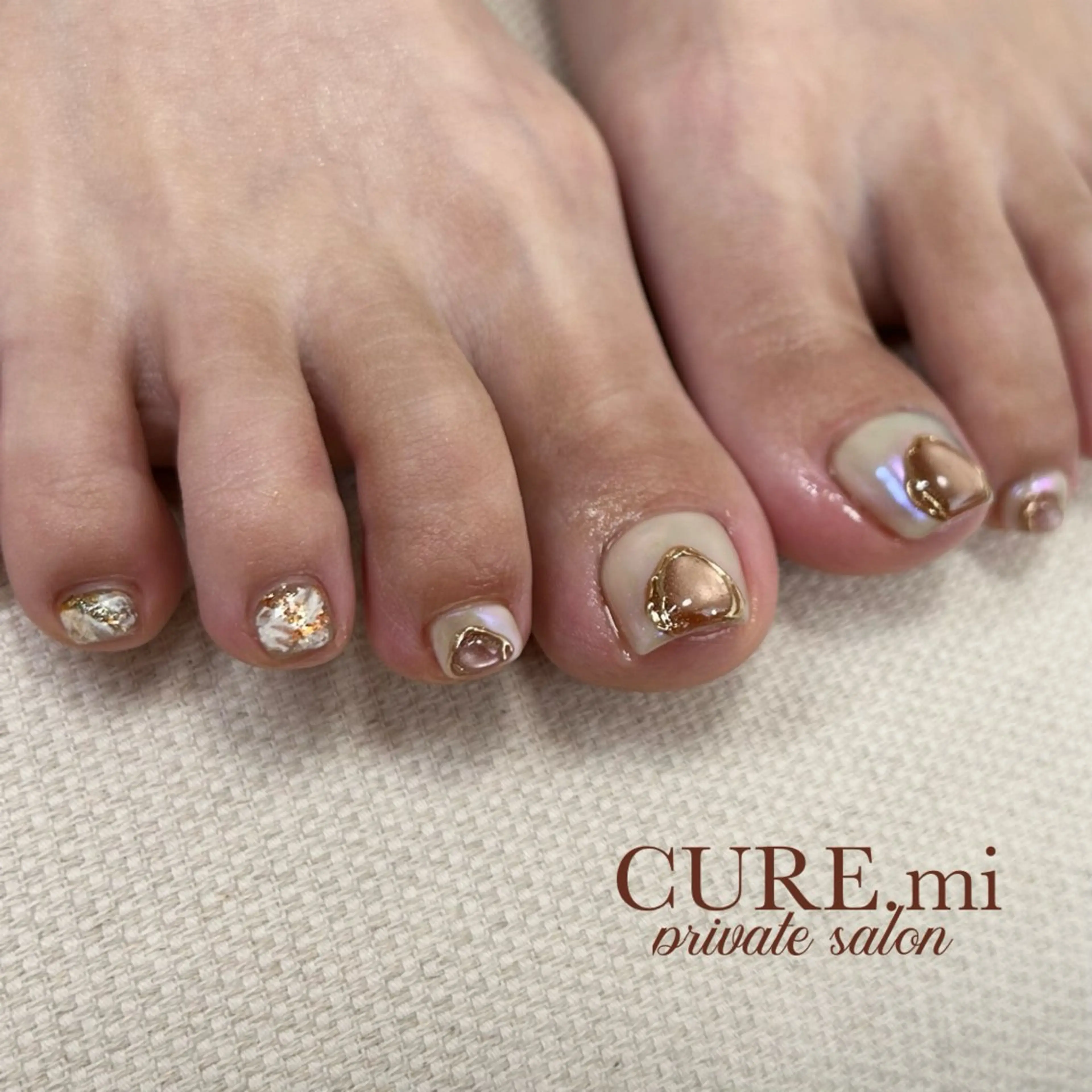 ネイル オーロラネイル フットネイル キラキラネイル ミラーネイル 春ネイル フットネイル 伊藤 美香のその他イメージ