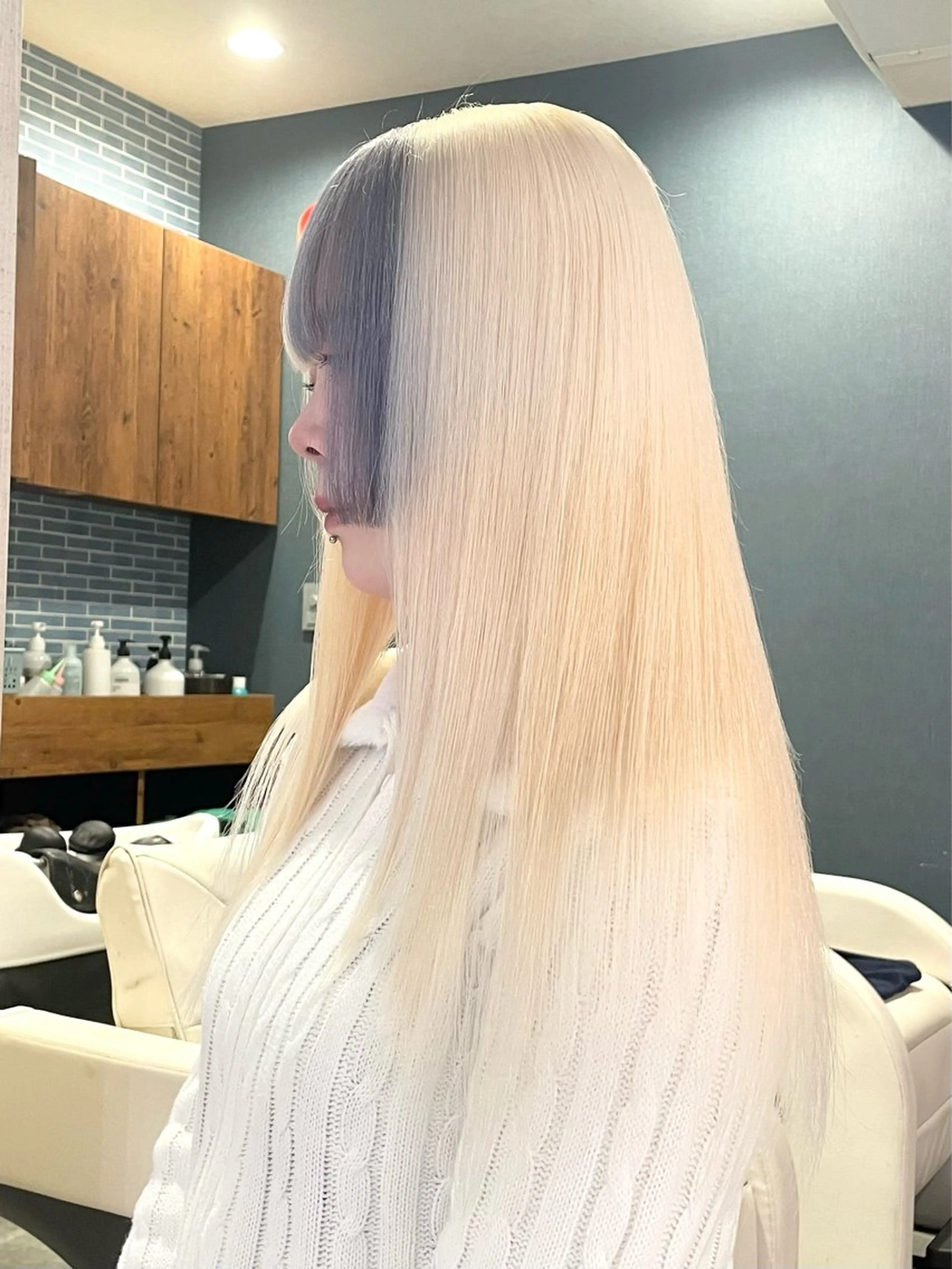 ロング カラー ヘアカラー トリートメント 市川 澪のヘアスタイル