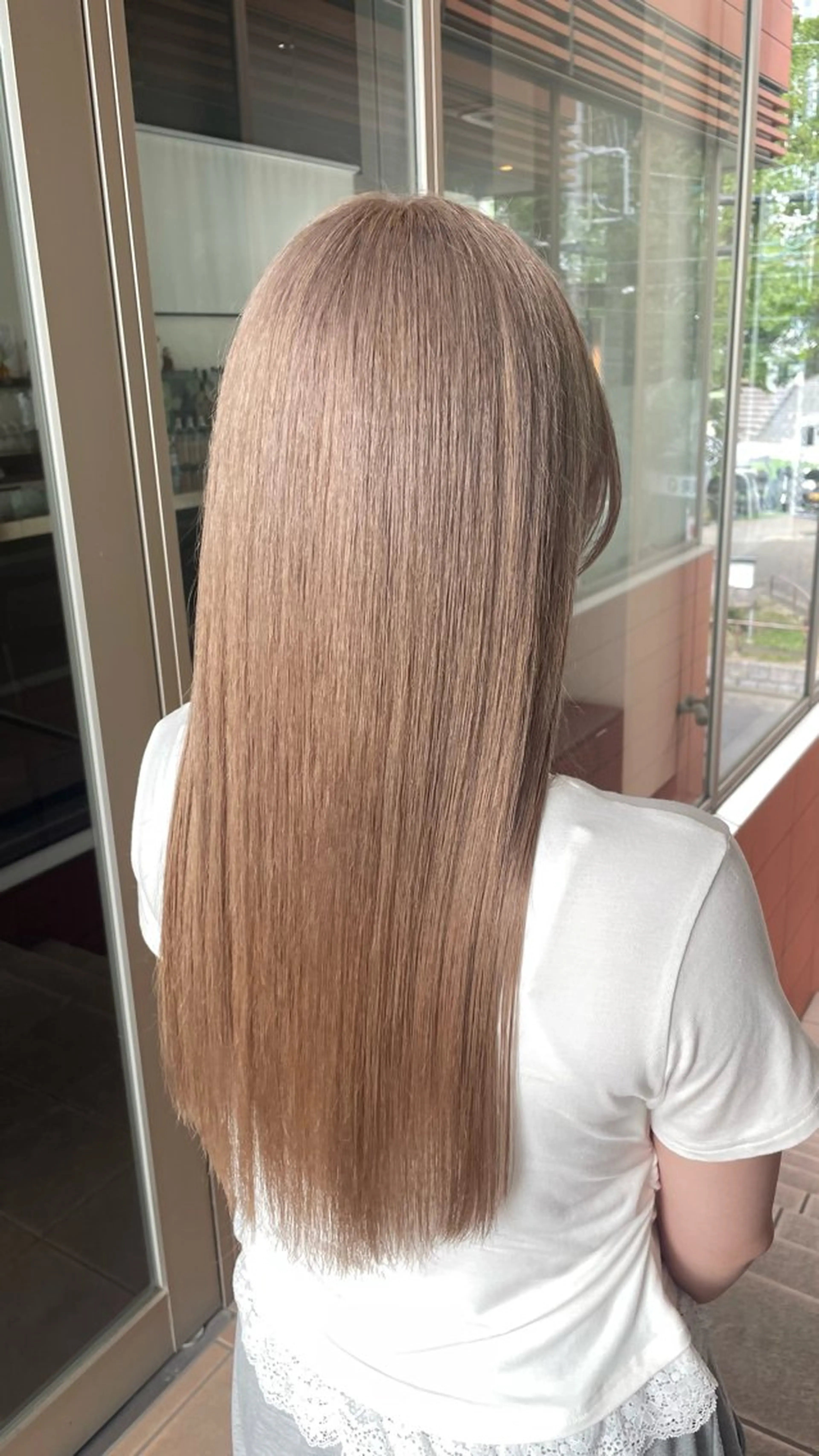 ロング カラー ヘアカラー トリートメント ブリーチ/髪質改善/ ハイトーン/暖色のヘアスタイル