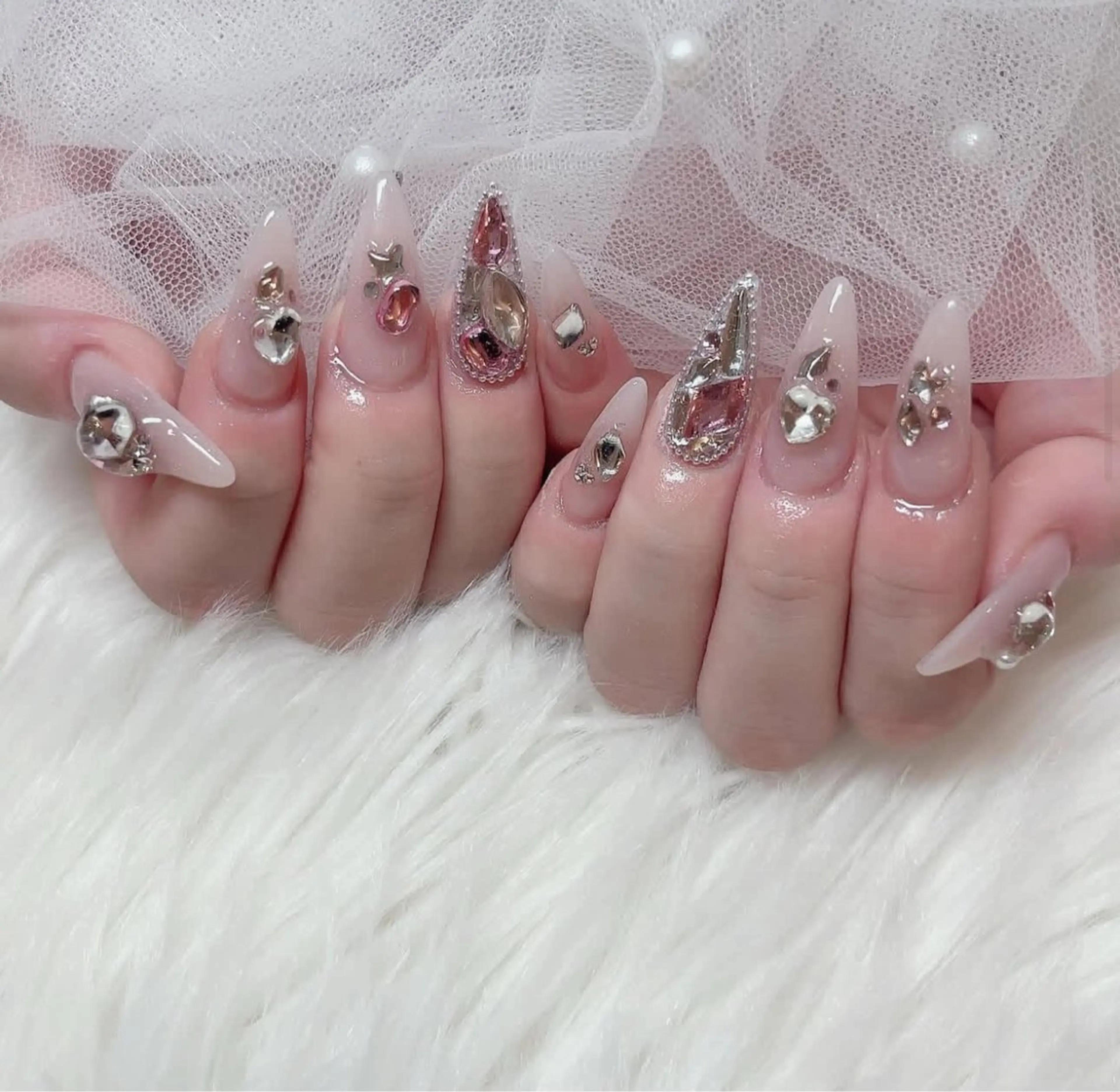 ネイル アートネイル フラワーネイル フレンチネイル ジェルネイル グラデーション ハンドネイル Ryunail所属・Ryu Nail NekoChanのネイルデザイン