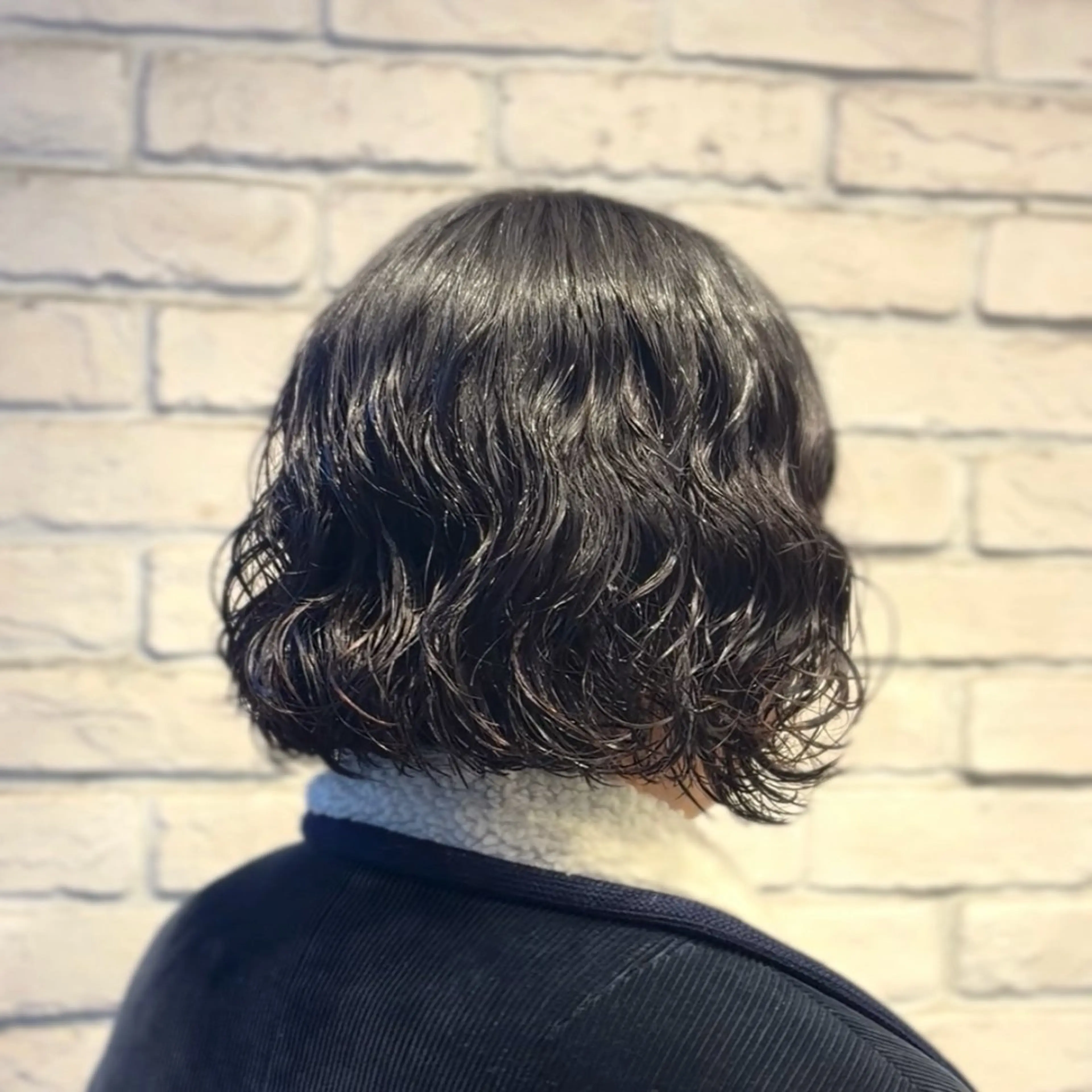 ミディアム パーマ カット パーマ 横浜パーマ🌐メンズ 暖色カラーもえかのヘアスタイル