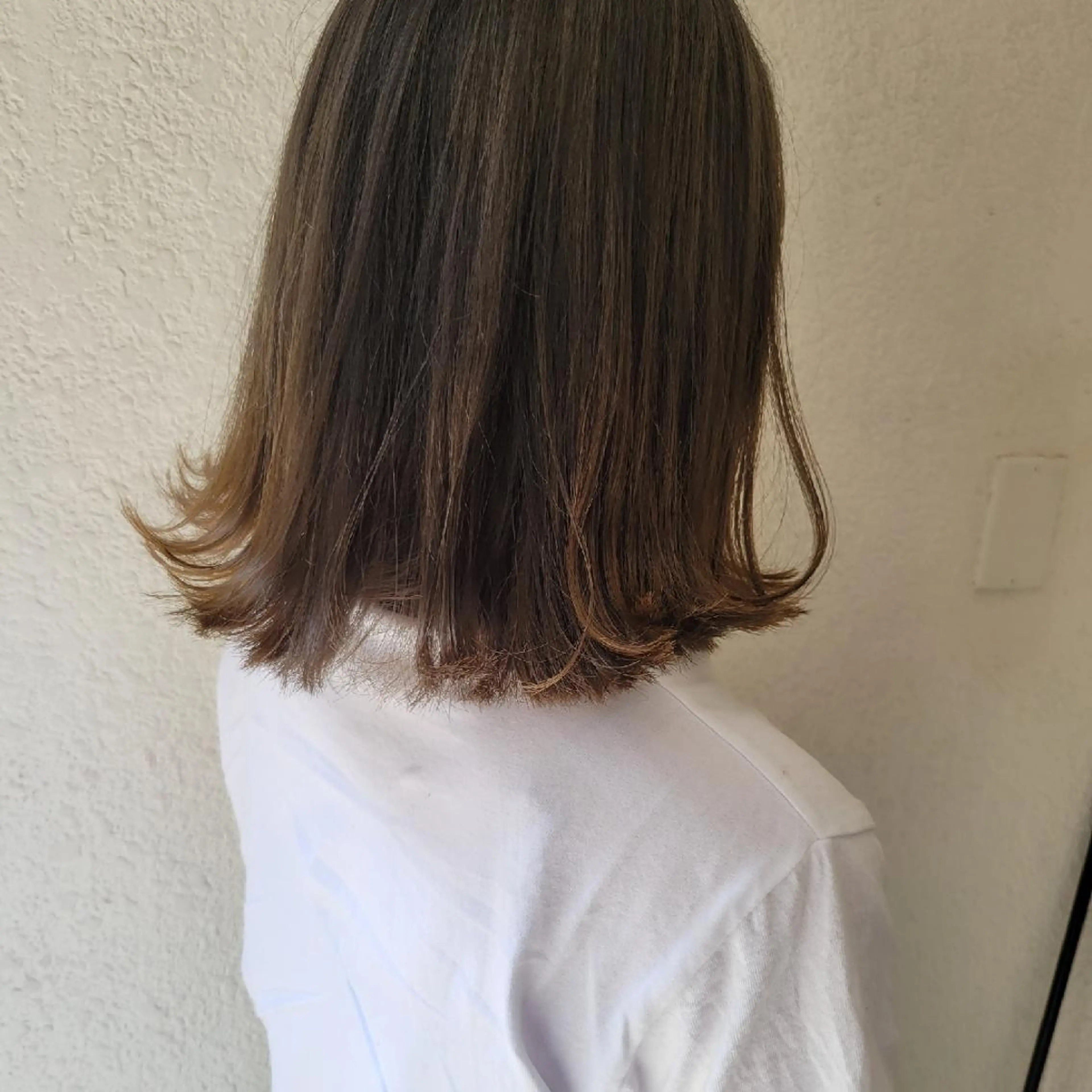 ミディアム カット ヘアカラー トリートメント 🇰🇷透明感×ハイ トーン🌟tomoのヘアスタイル