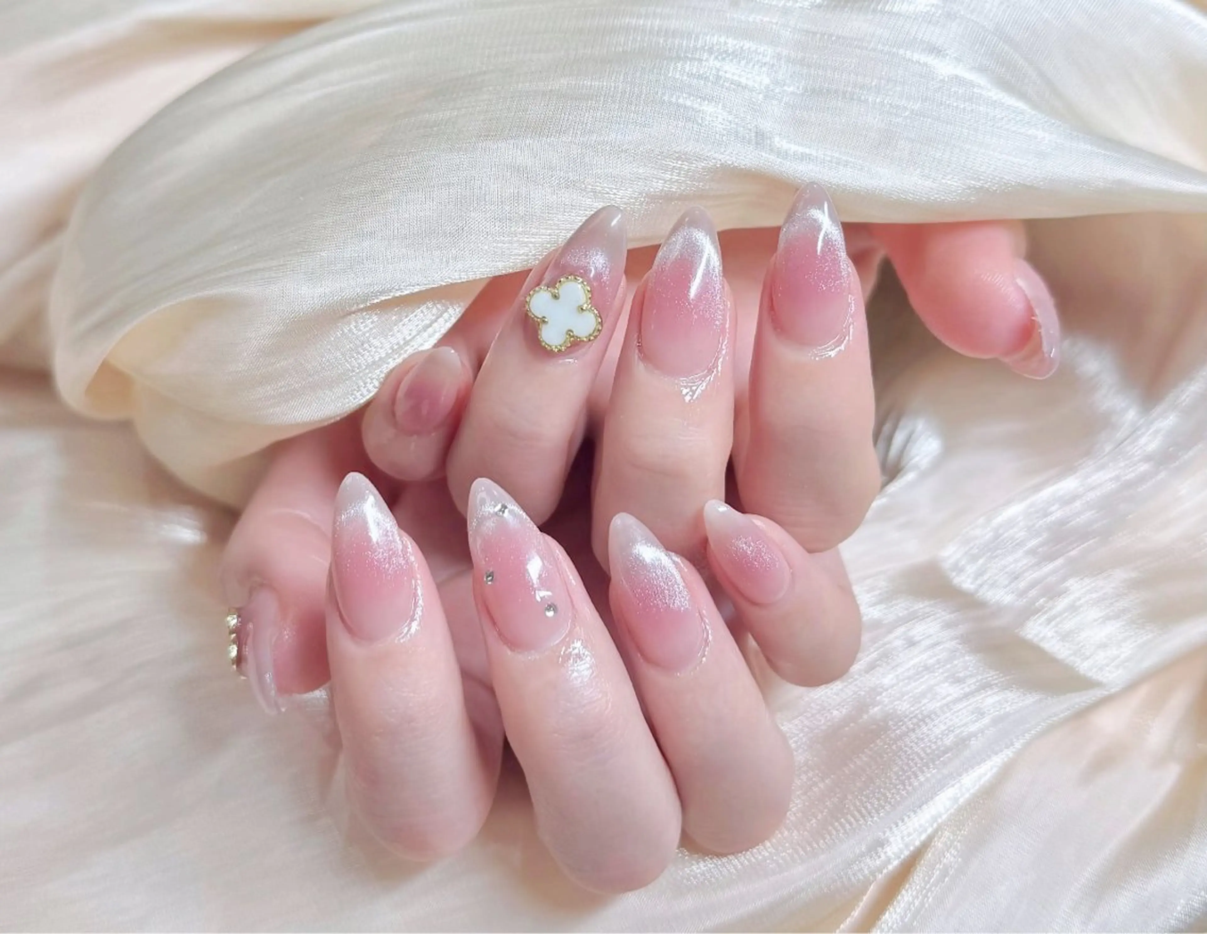 ネイル アートネイル チークネイル フットネイル フレンチネイル ジェルネイル ハンドネイル ╹◡╹Mimoミモ Eye&Nailのマツエク・マツパデザイン