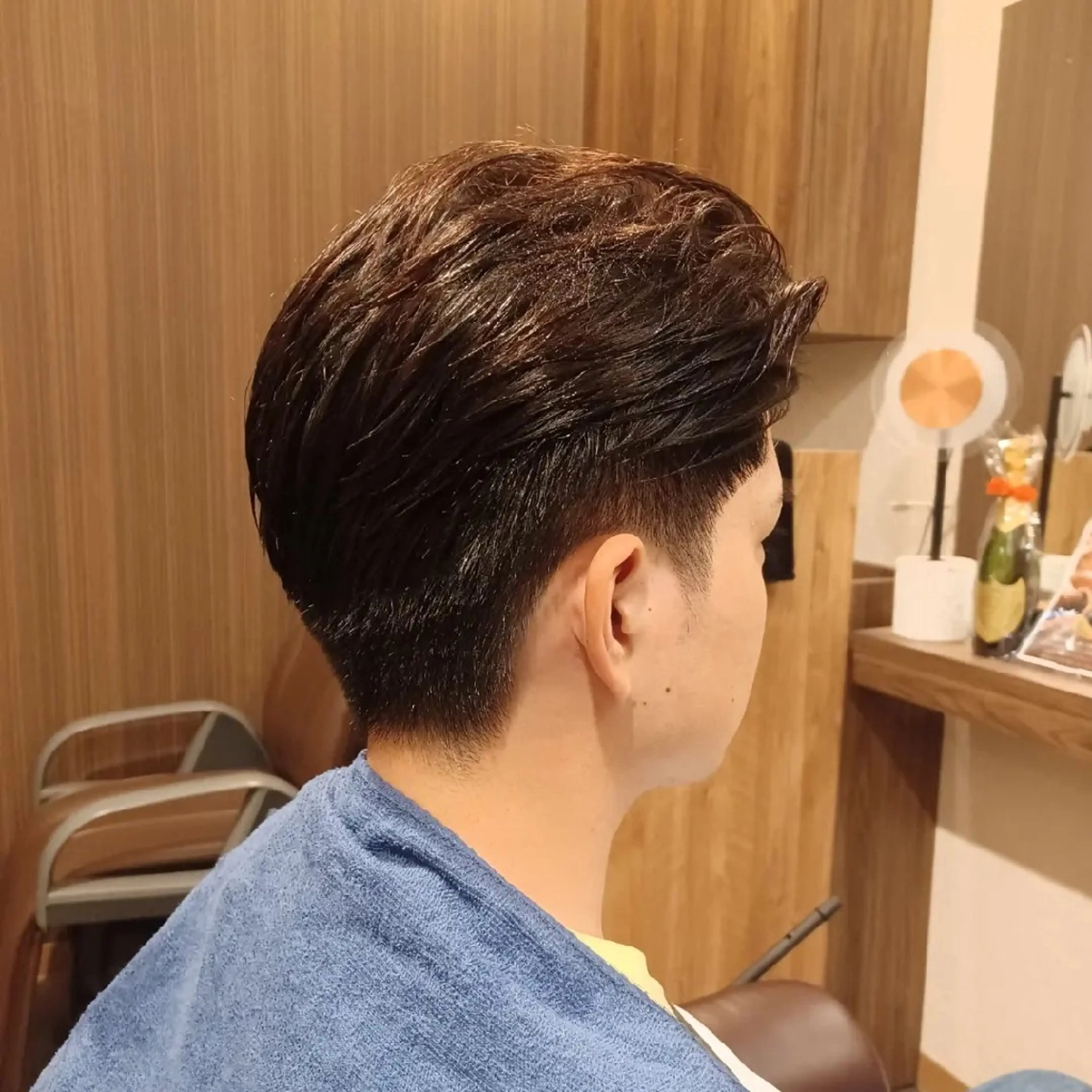 メンズ ミディアム BARBERSTAG 上拂恭平のヘアスタイル