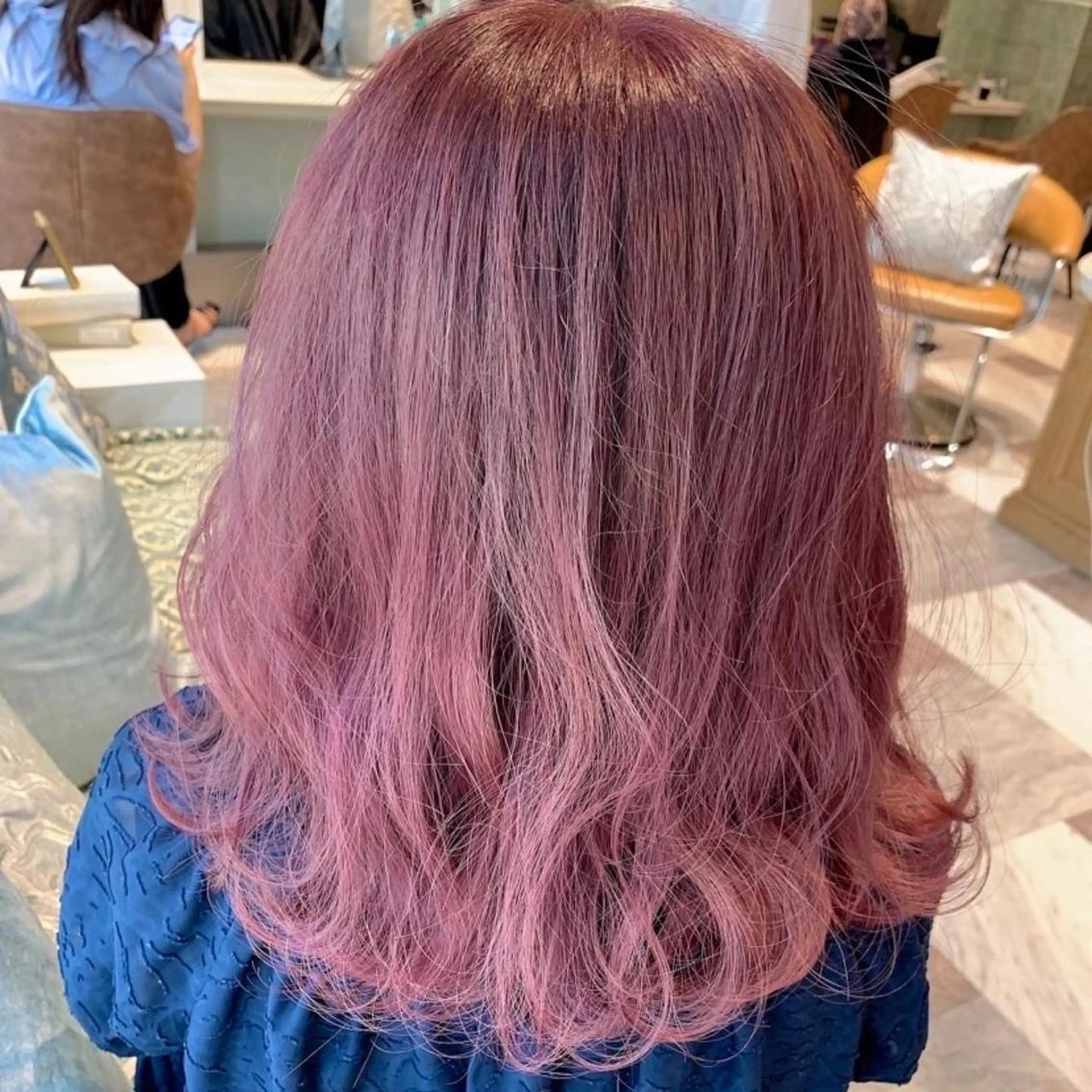 カラー ブリーチ ケアブリーチ ダブルカラー イヤリングカラー ハイライトカラー 渡辺 麻衣のヘアスタイル