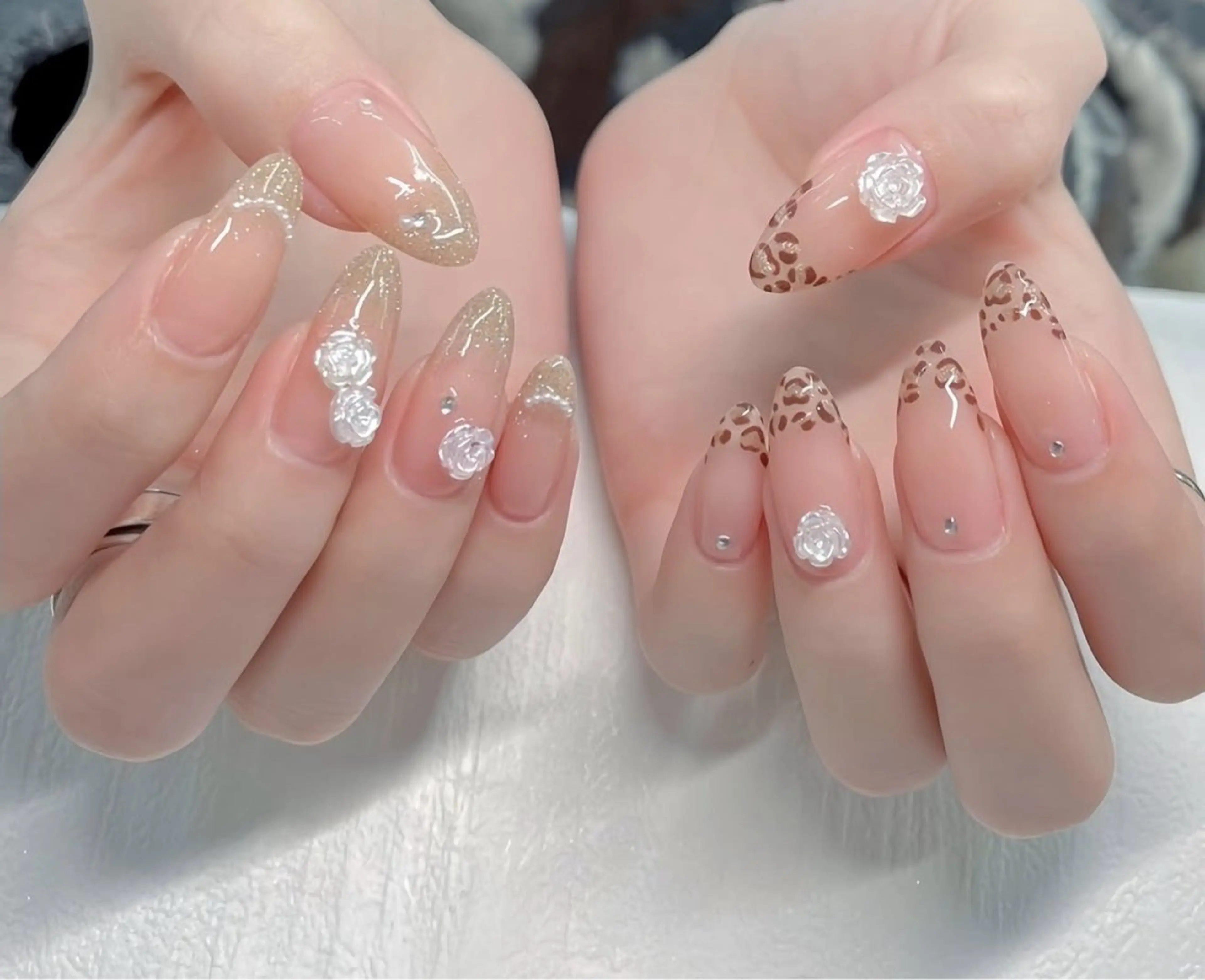 ネイル アニマル柄 オーロラネイル チークネイル フラッシュネイル ジェルネイル ハンドネイル Lyna 池袋のネイルデザイン