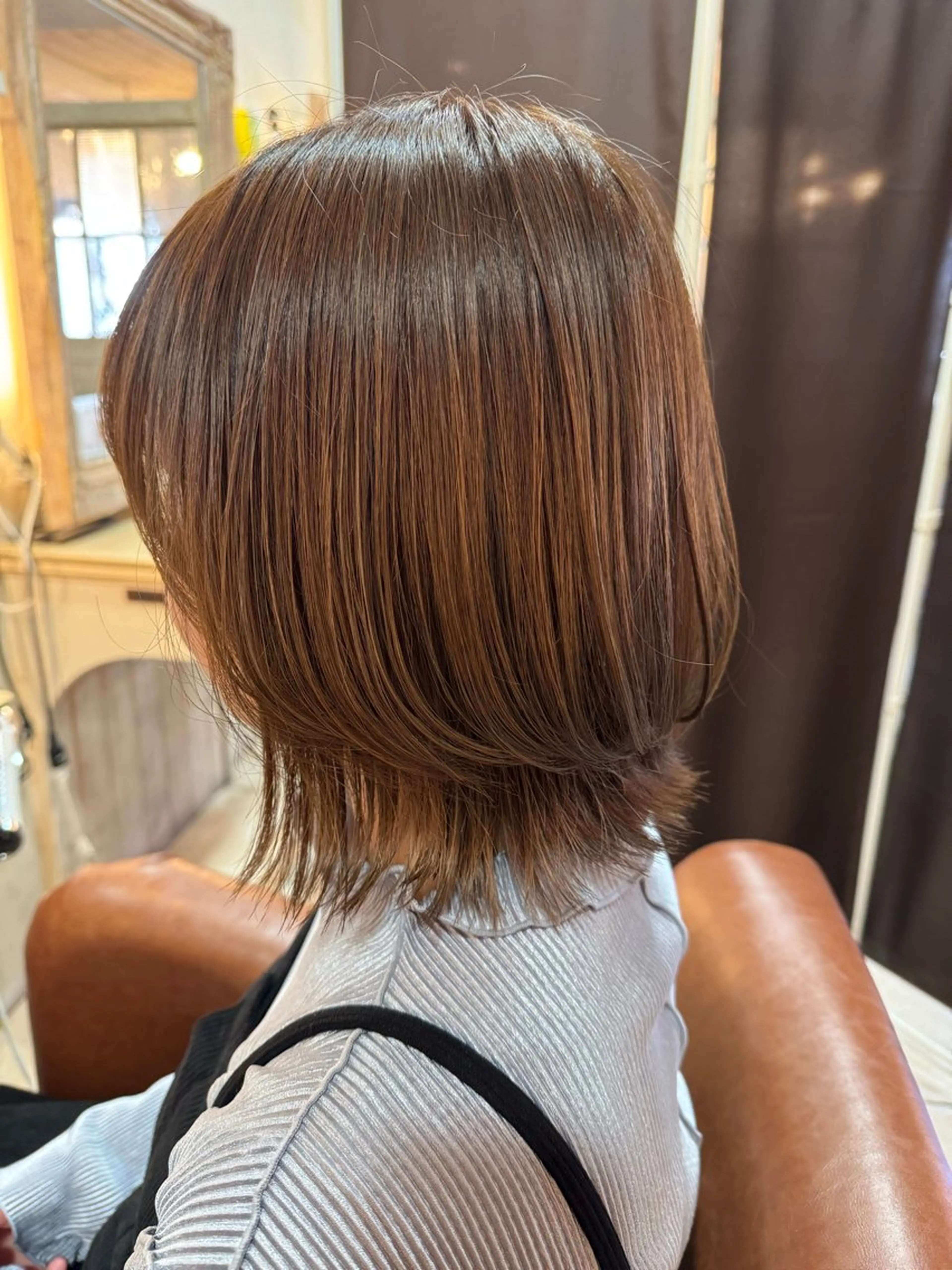 ミディアム amie by afloatのヘアスタイル