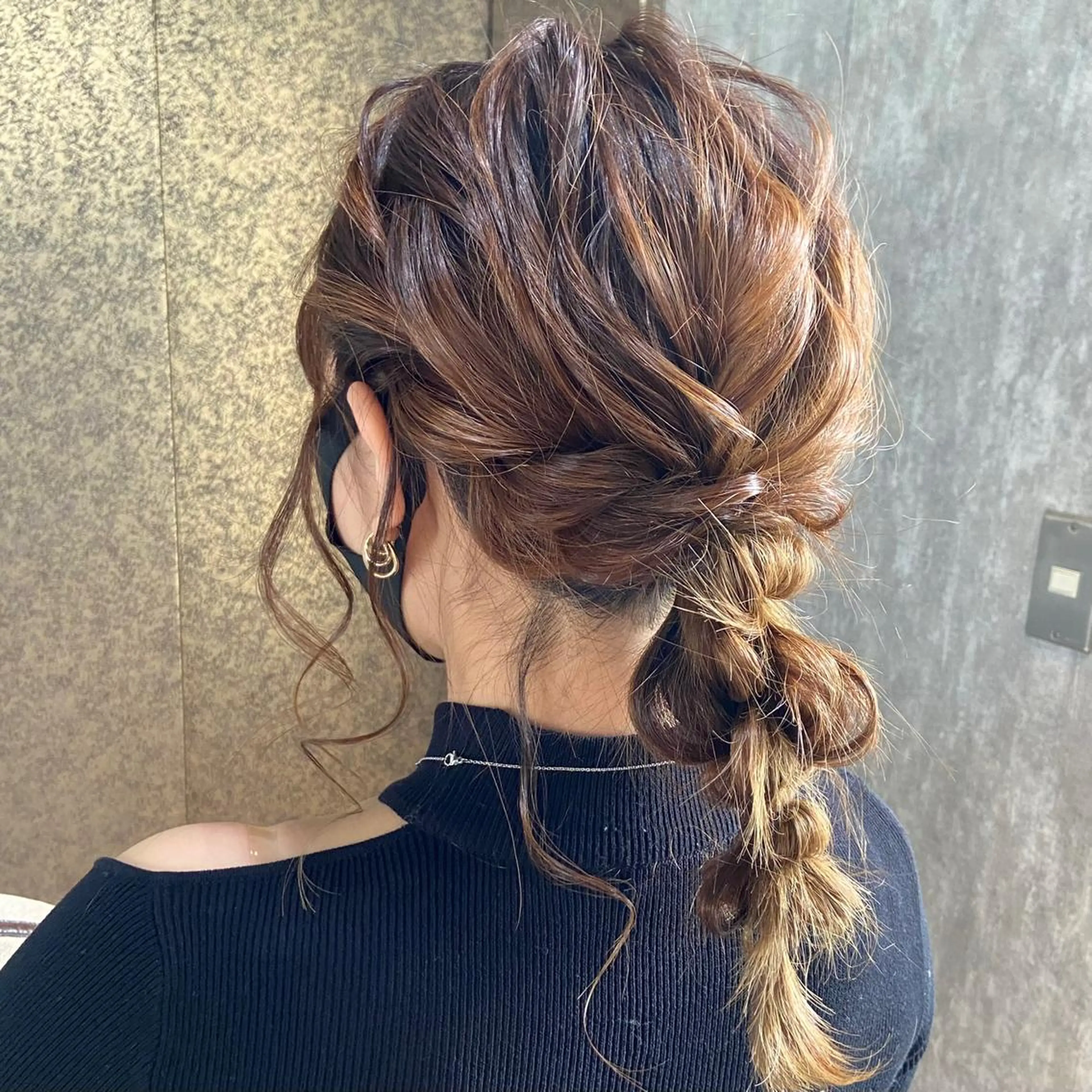セミロング カラー ヘアアレンジ TIDEHAIR SHIHOのヘアスタイル